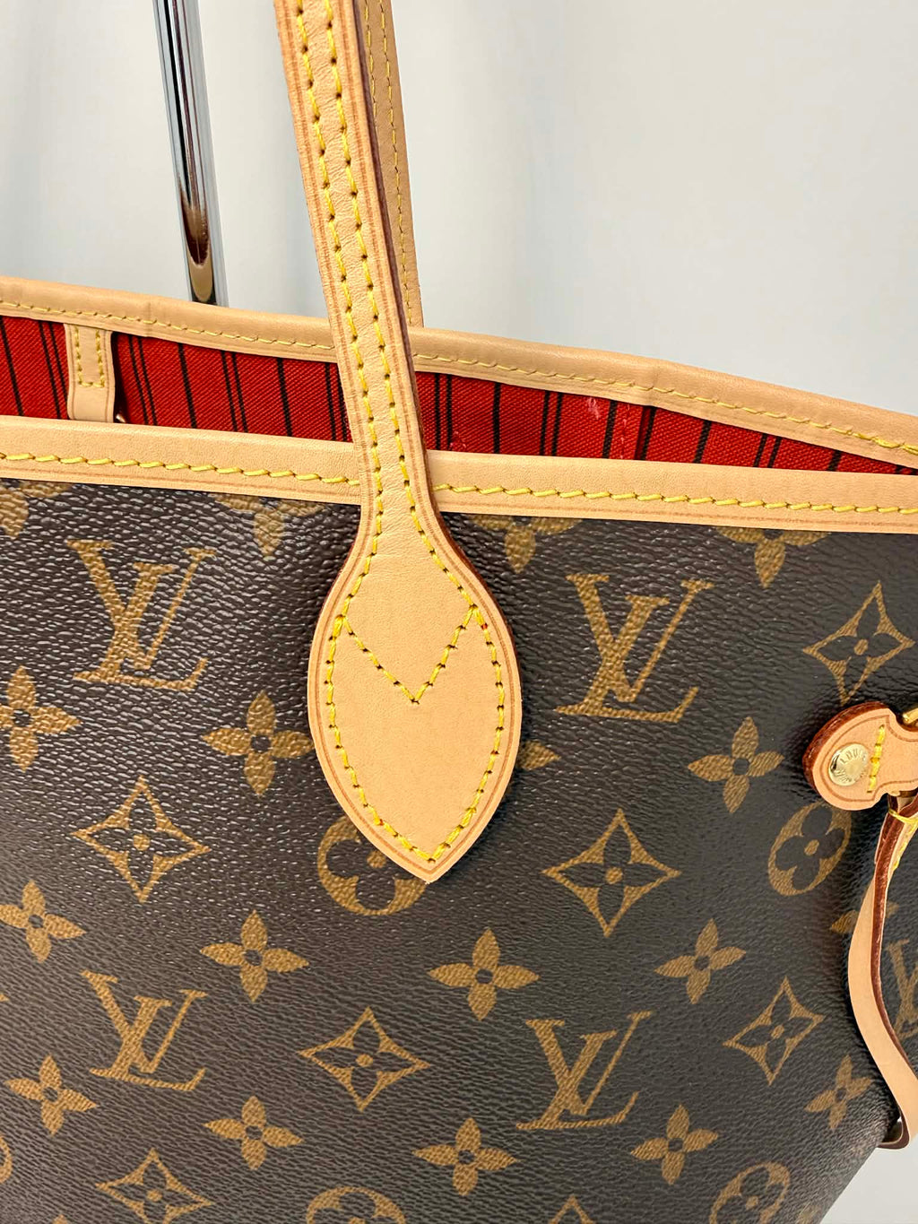 Louis Vuitton Neverfull Red Interior