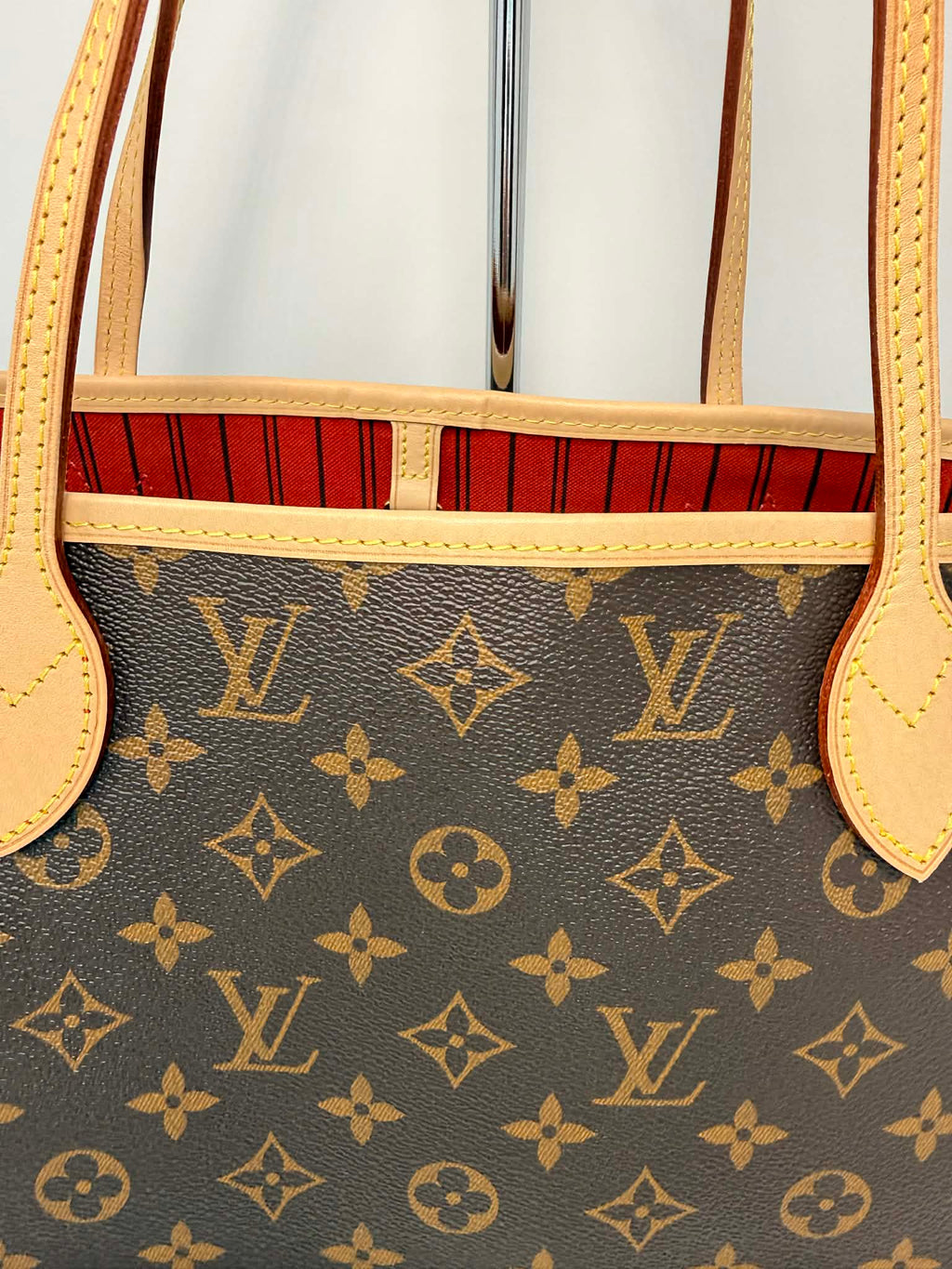 Louis Vuitton Neverfull Red Interior