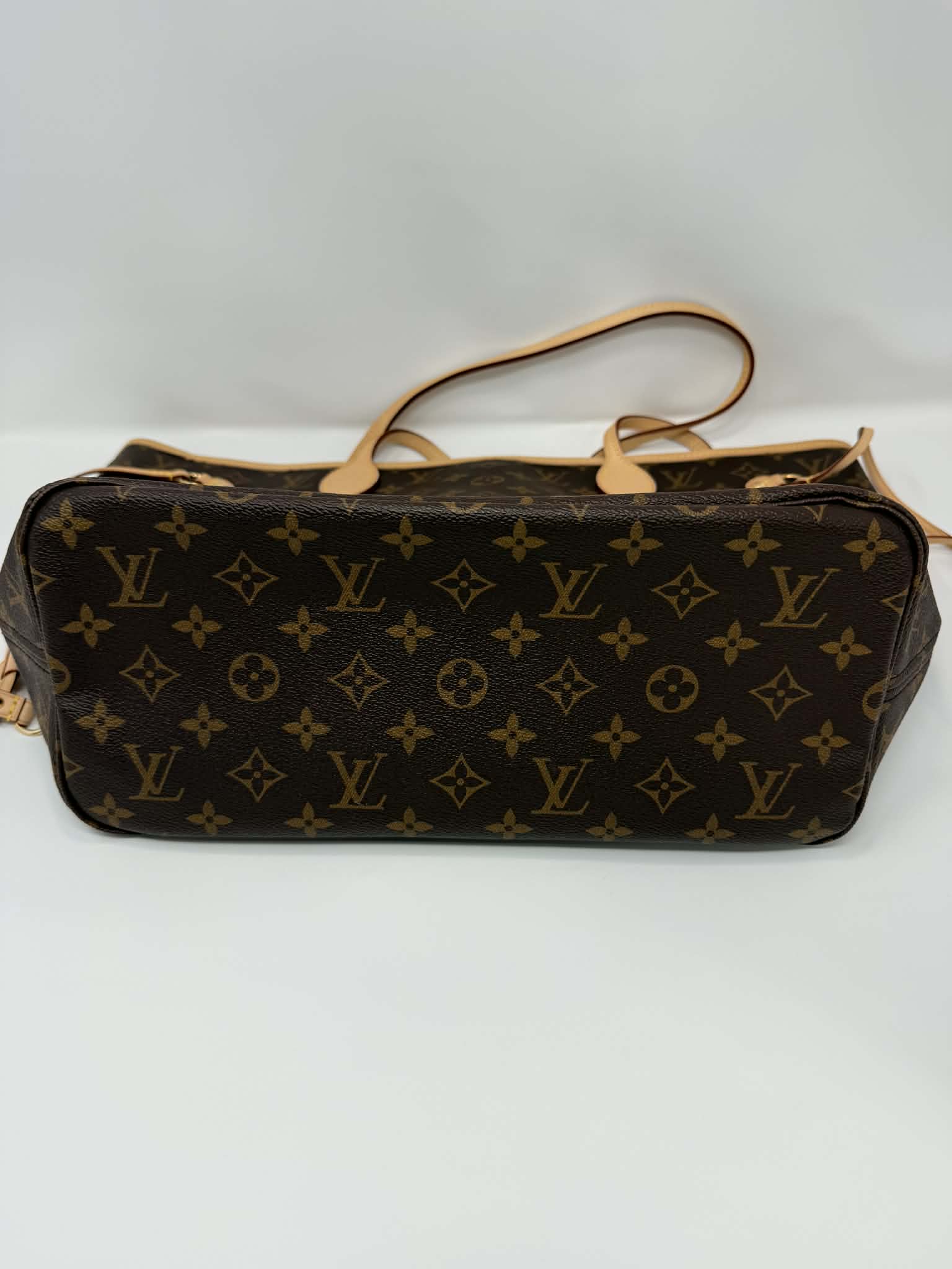 Louis Vuitton Neverfull Red Interior
