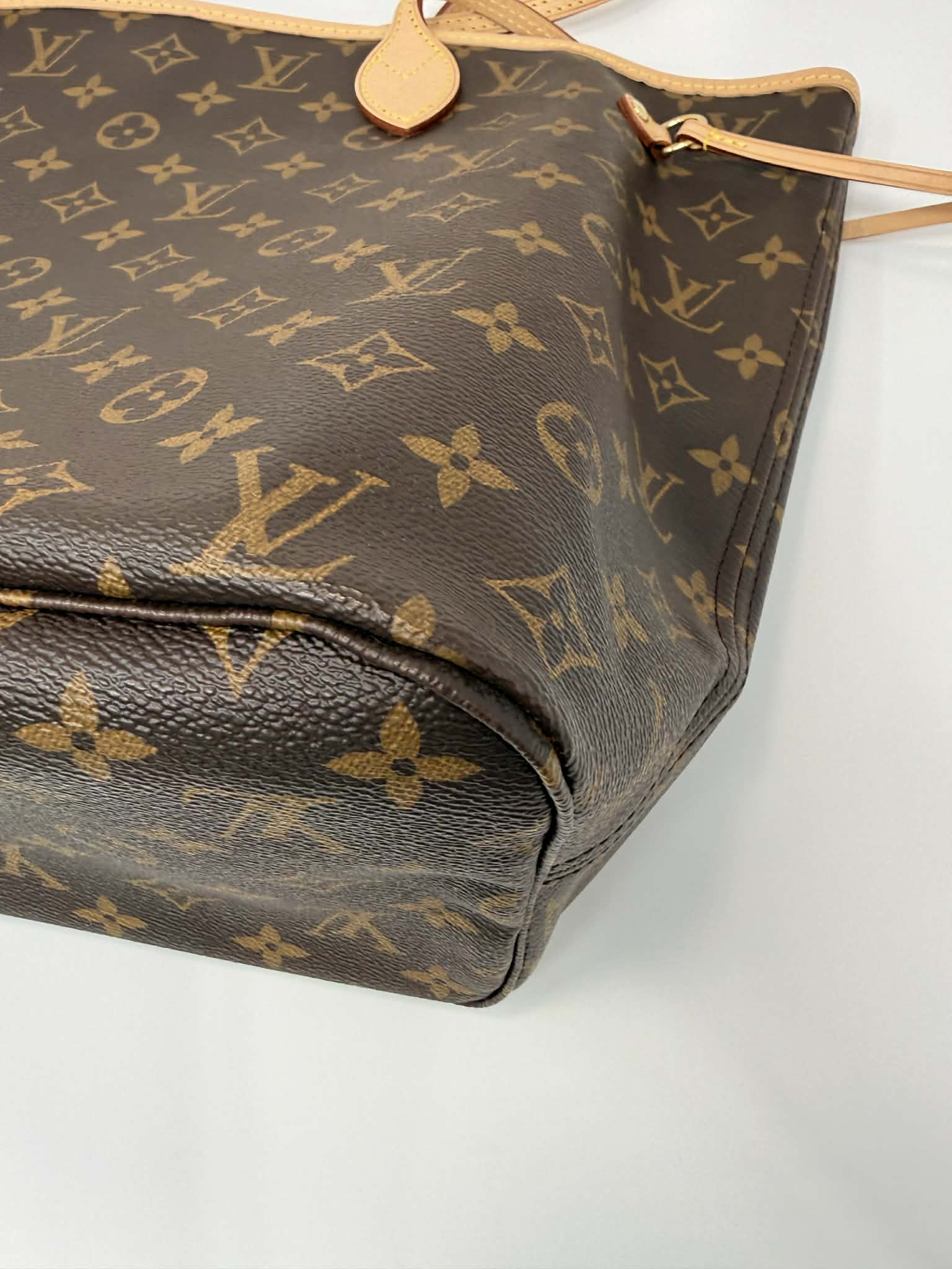 Louis Vuitton Monogram Neverfull MM Red Interior