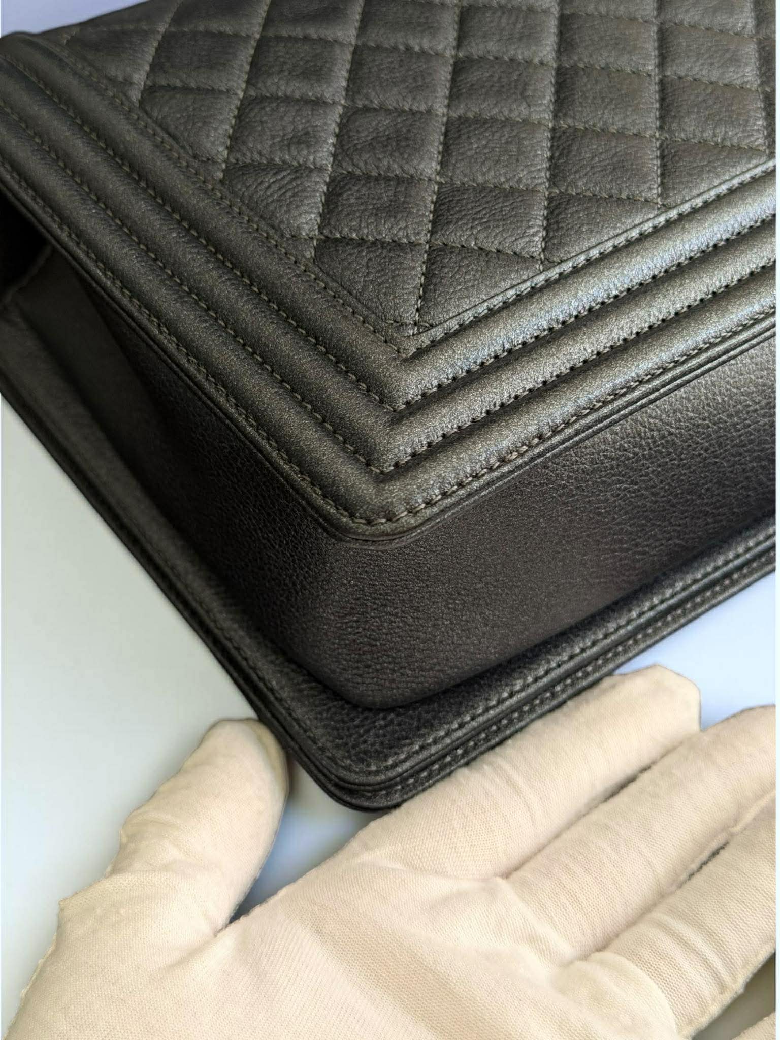 Chanel Leboy Metallic Navy Blue Quilted Leather Size 28