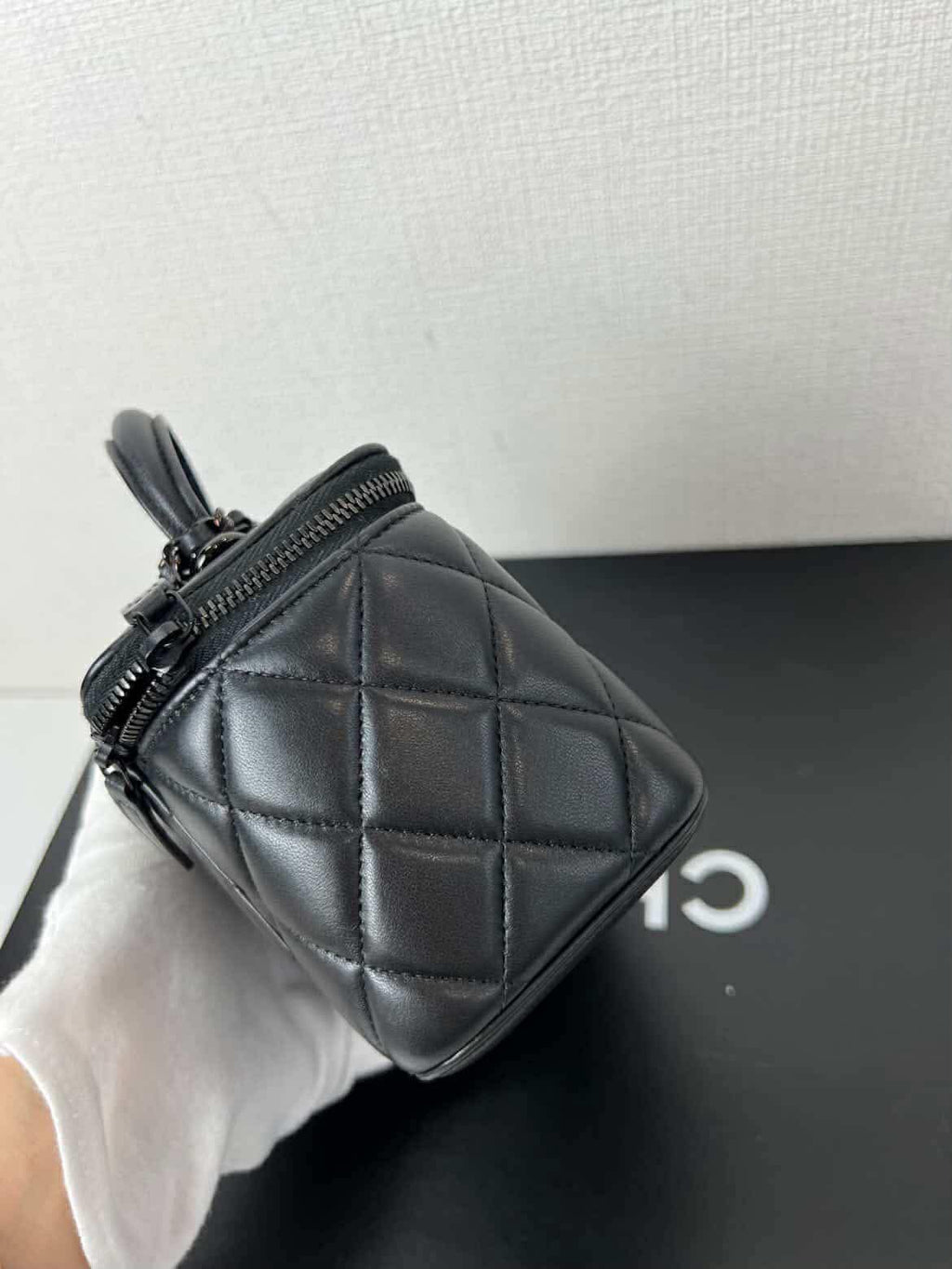 Chanel Lambskin Quilted Small Top Handle Vanity Case With Chain Black