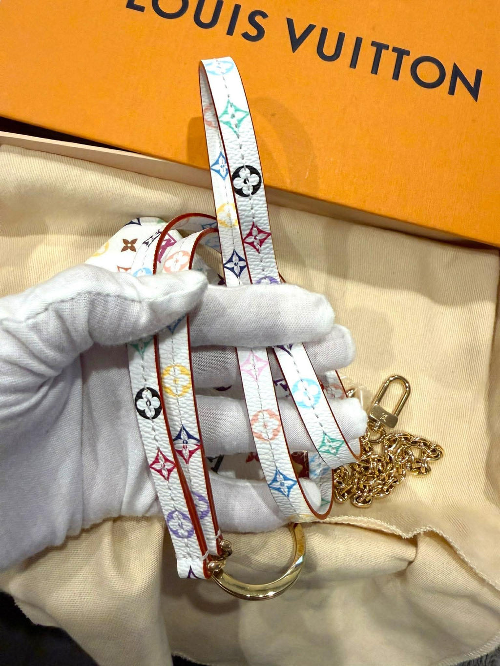 Louis Vuitton	Takashi Murikami Phone Holder/ Card Charm