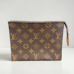 Louis Vuitton	Toiletry 19 Monogram