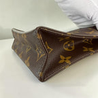 Louis Vuitton	Toiletry 19 Monogram