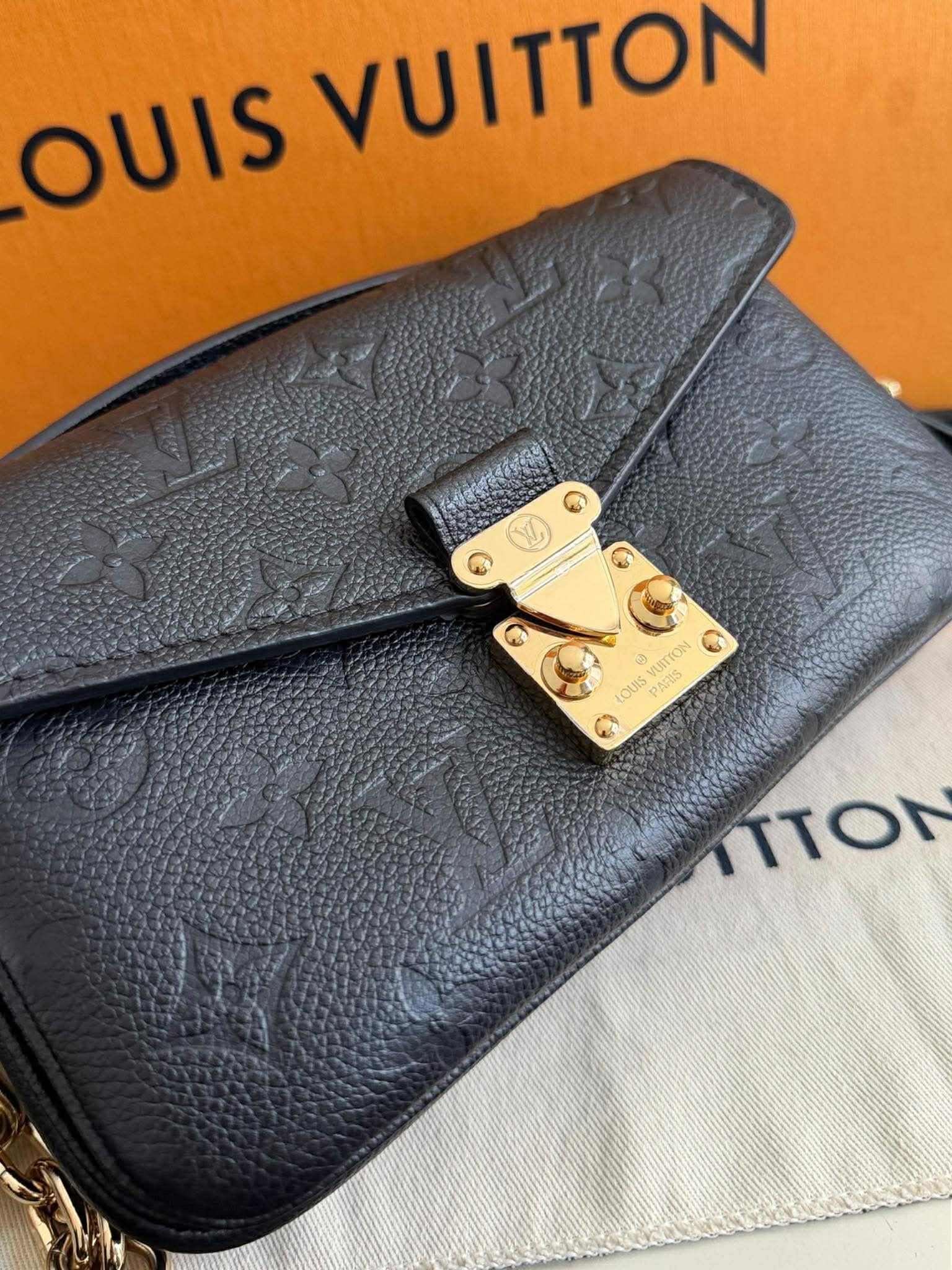 Louis Vuitton Empreinte Black East West Pochette Metis