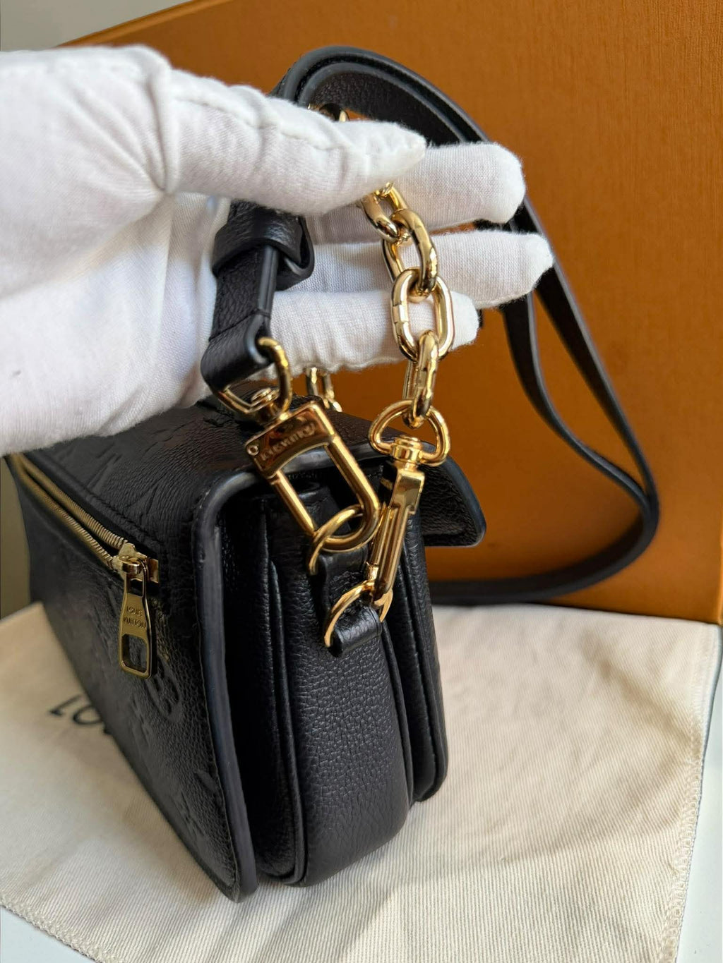 Louis Vuitton Empreinte Black East West Pochette Metis