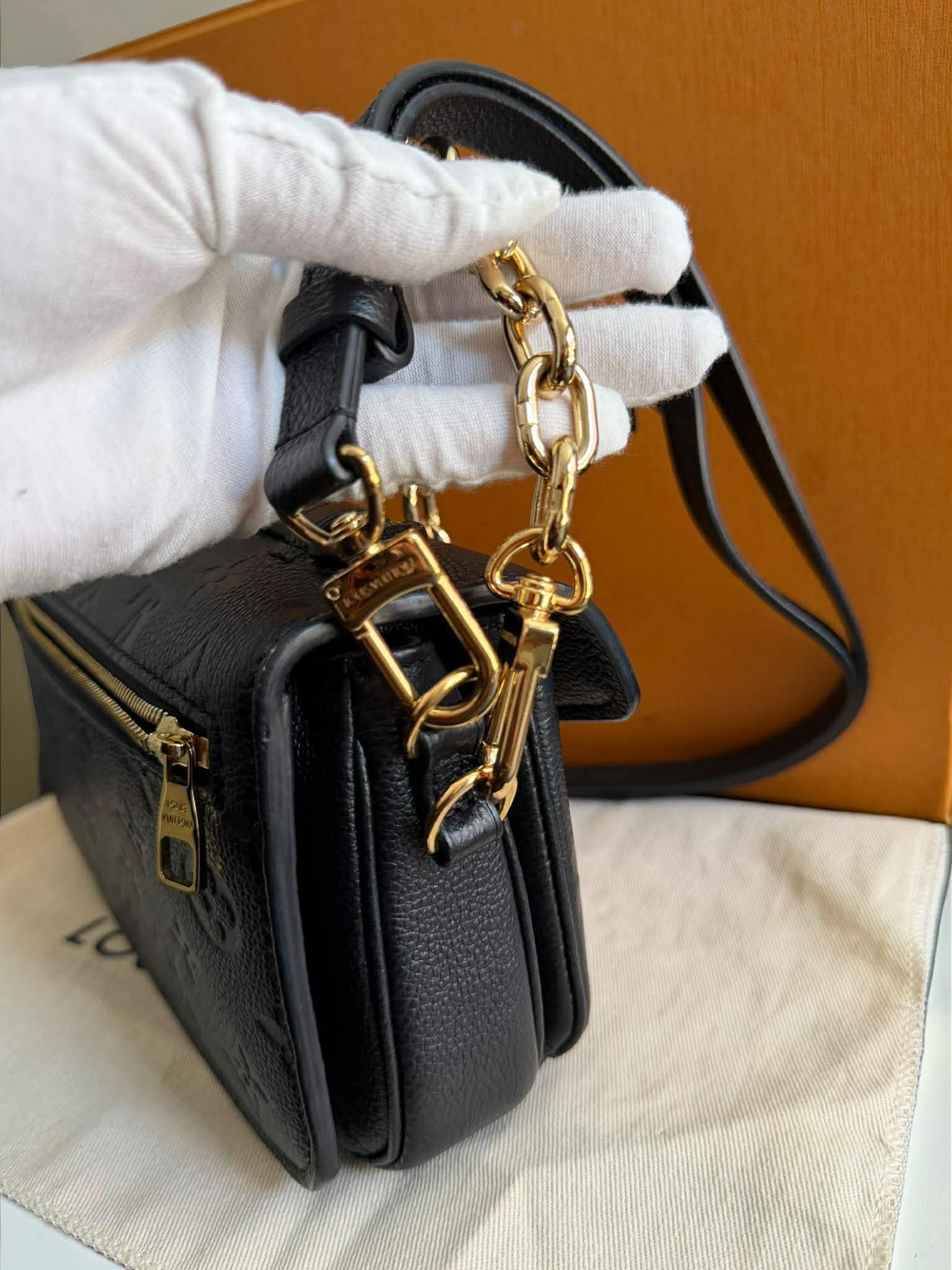 Louis Vuitton Empreinte Black East West Pochette Metis