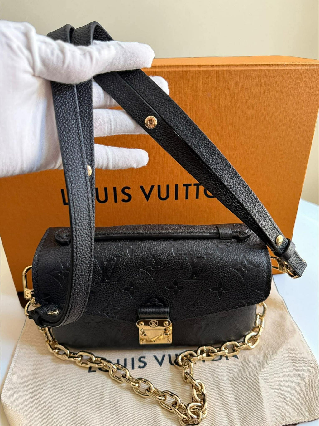Louis Vuitton Empreinte Black East West Pochette Metis