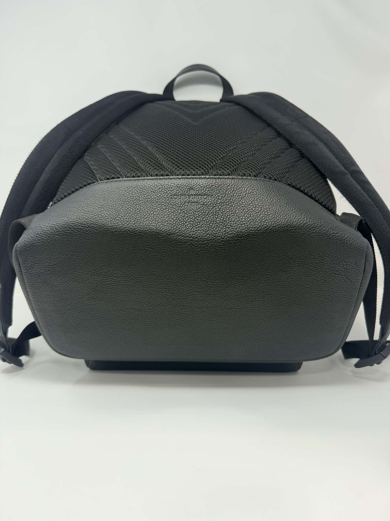 Louis Vuitton	Takeoff Backpack Aerogram Collection Black