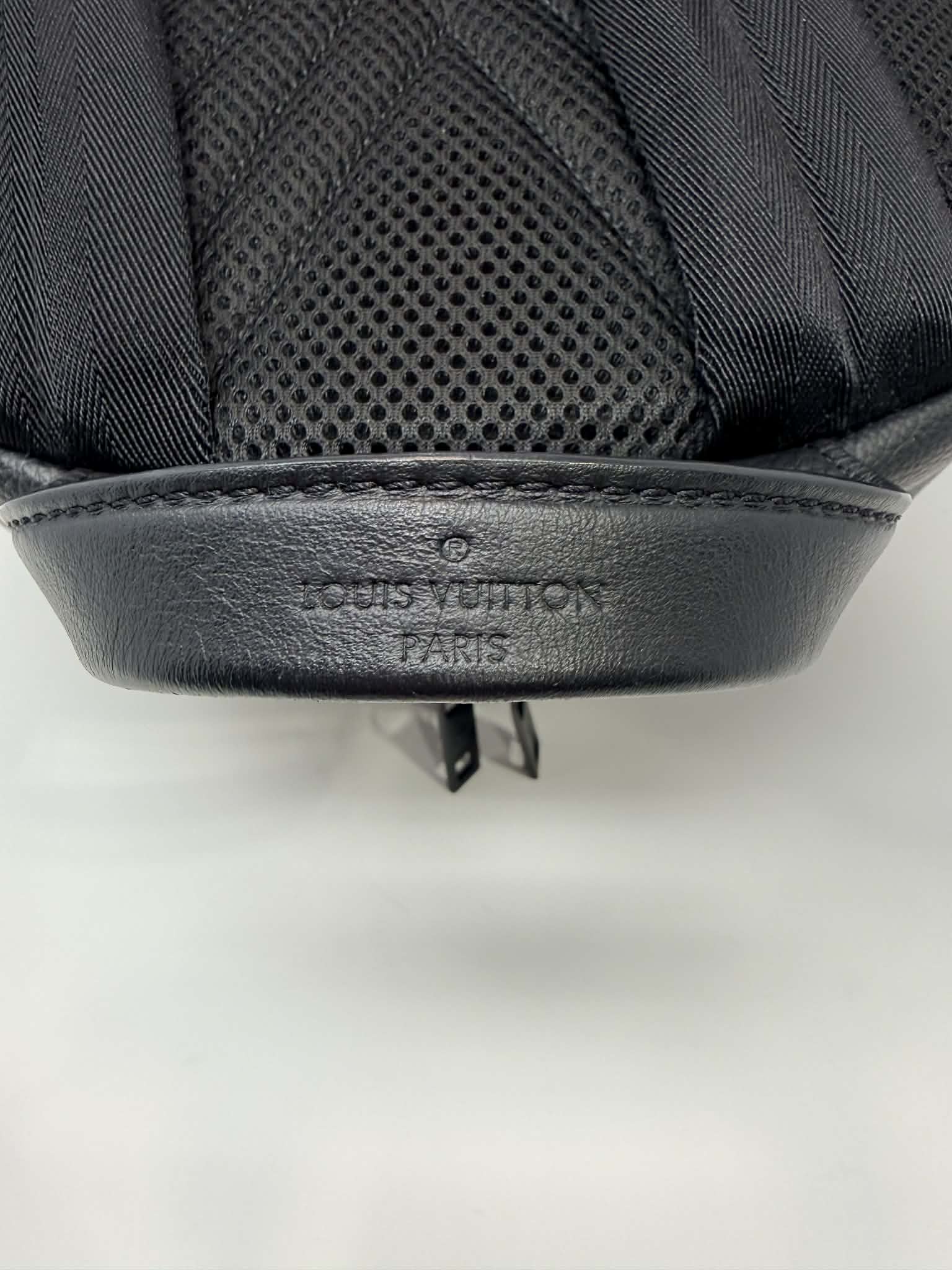 Louis Vuitton	Takeoff Backpack Aerogram Collection Black