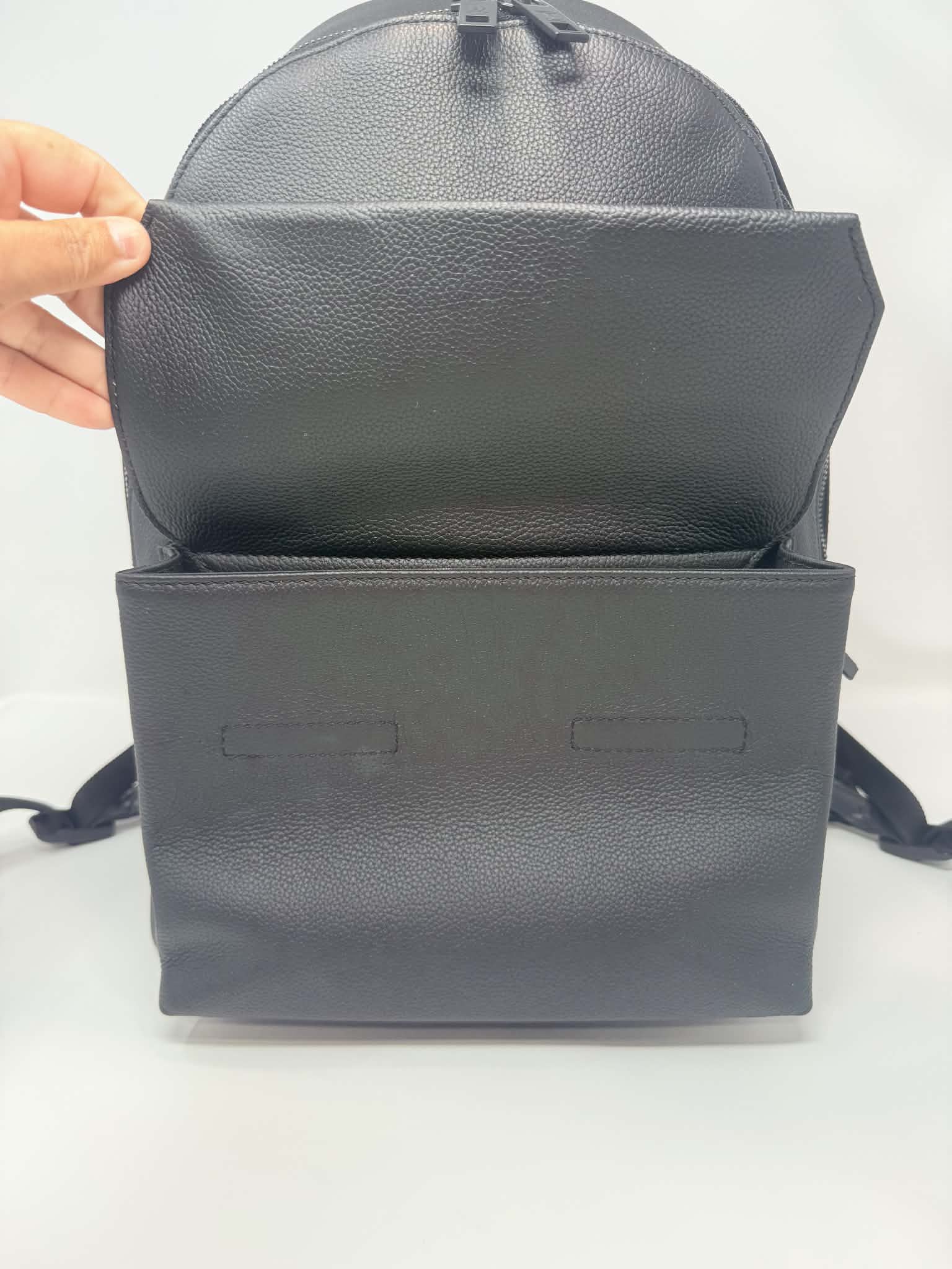Louis Vuitton	Takeoff Backpack Aerogram Collection Black