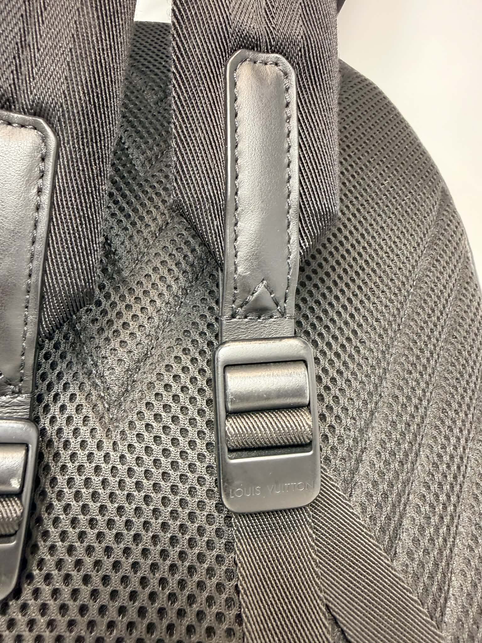 Louis Vuitton	Takeoff Backpack Aerogram Collection Black
