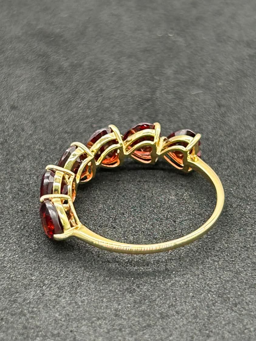 Red Garnet Ring Size 6.5 18K Yellow Gold