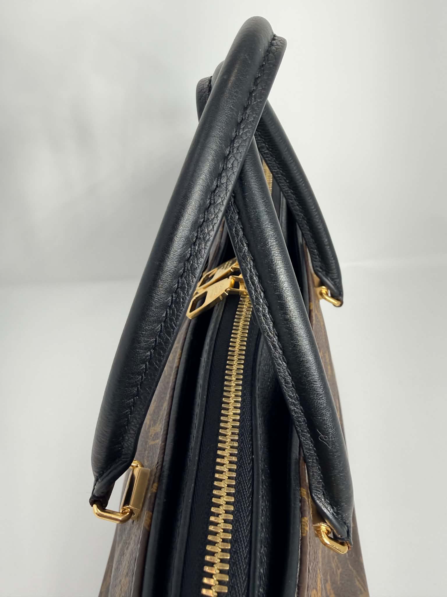 Louis Vuitton Pallas Noir MM