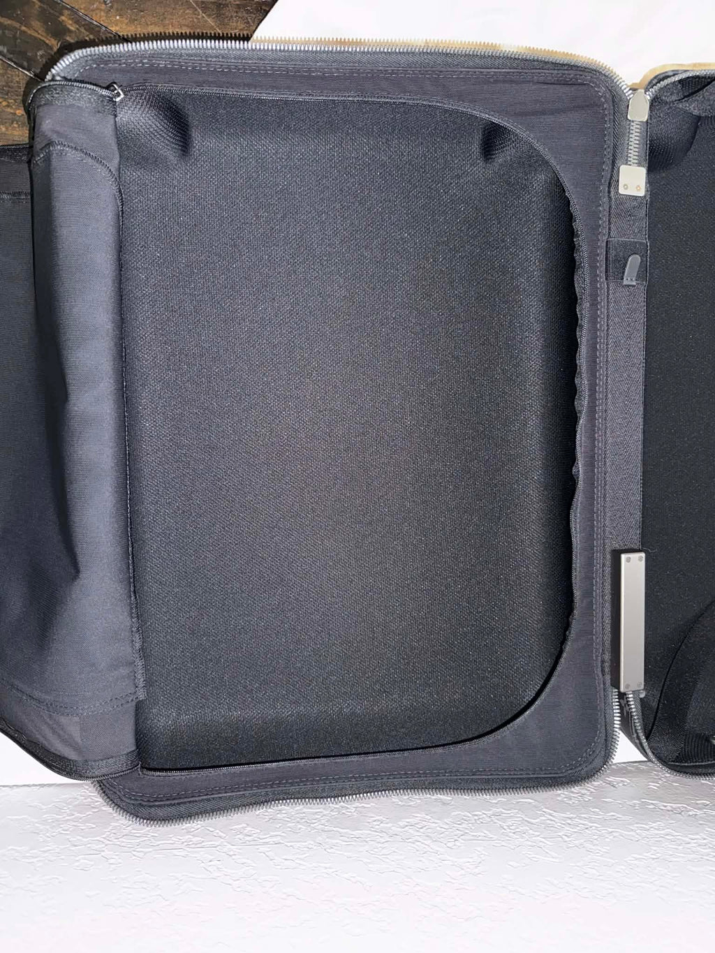 Louis Vuitton Horizon 55 Monogram Canvas Luggage
