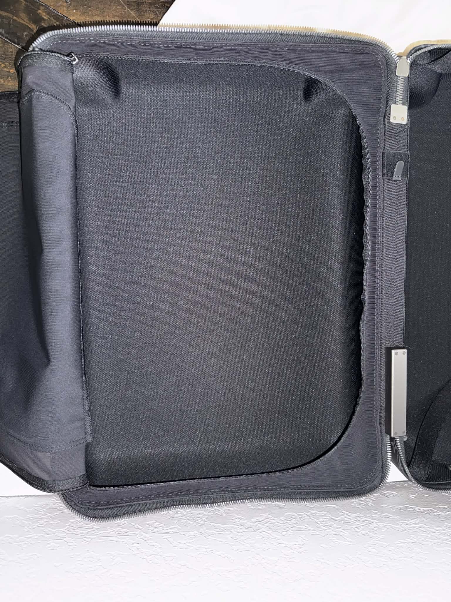 Louis Vuitton Horizon 55 Monogram Canvas Luggage