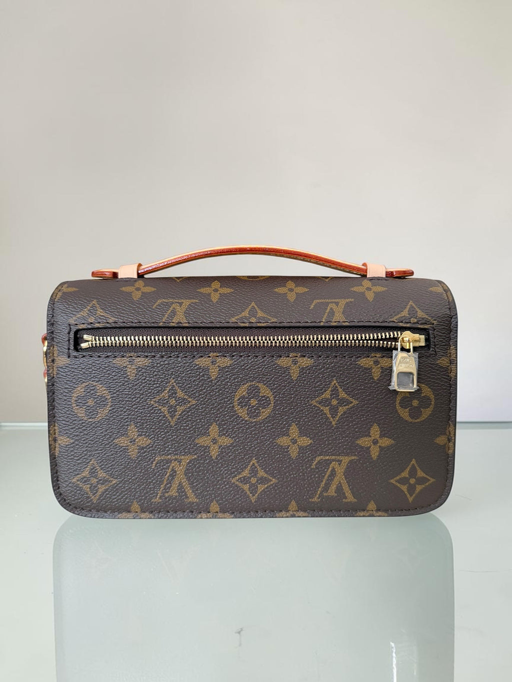 Louis Vuitton Monogram East West Métis