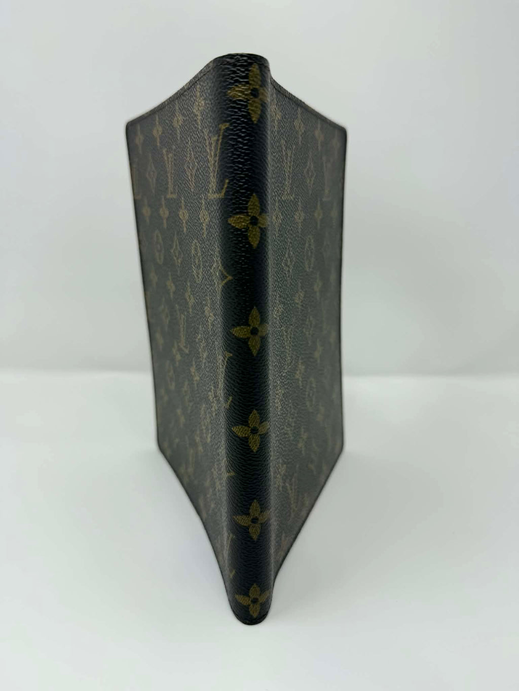 Louis Vuitton  MonogramDesk Agenda Cover MM