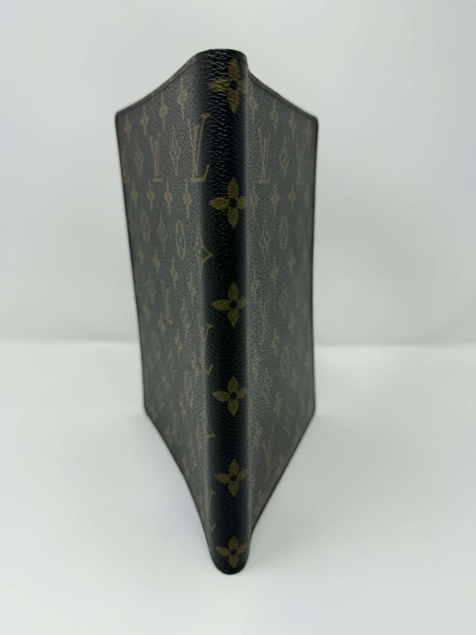 Louis Vuitton  MonogramDesk Agenda Cover MM