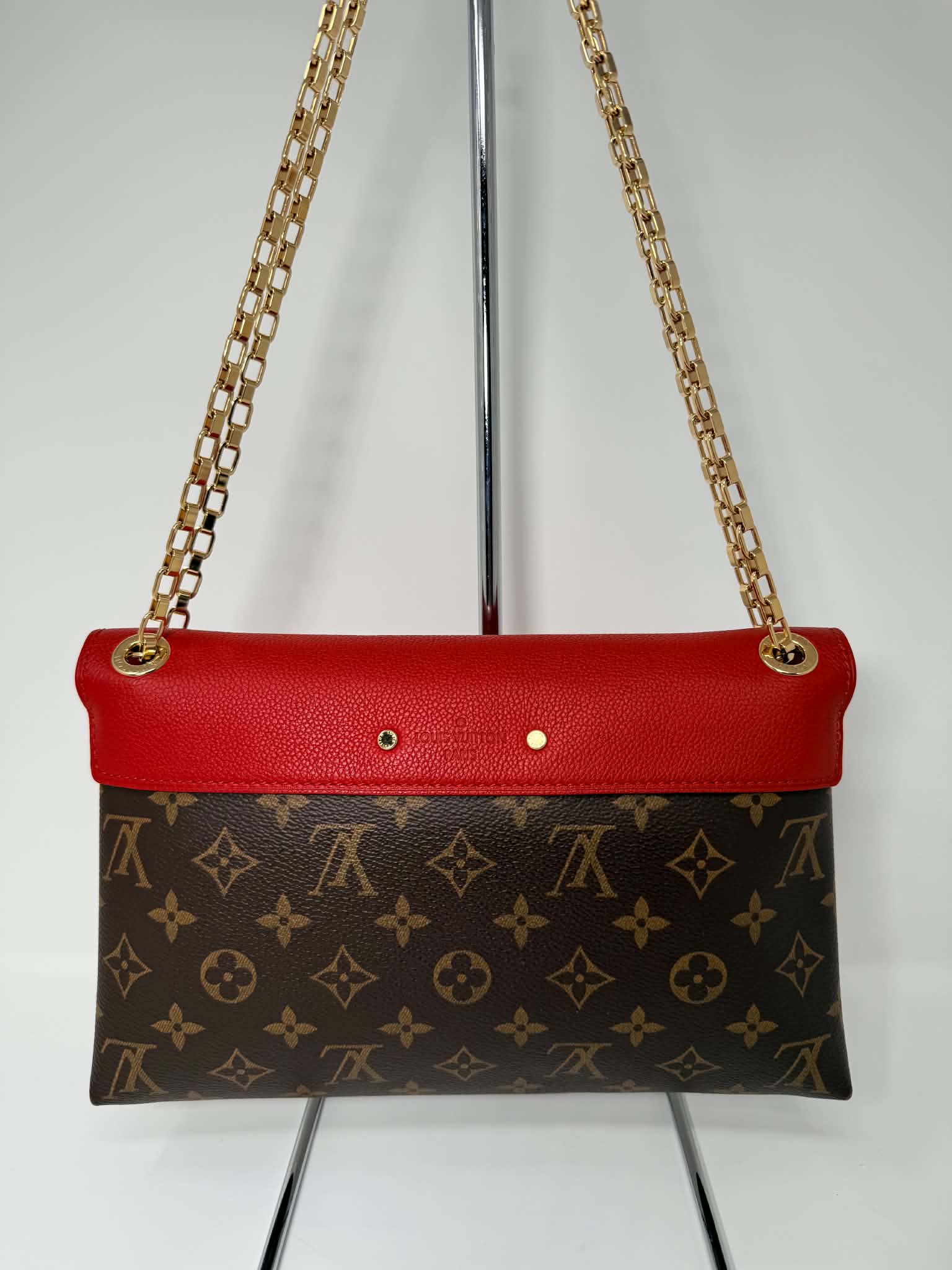 Louis Vuitton Pallas Chain Bag