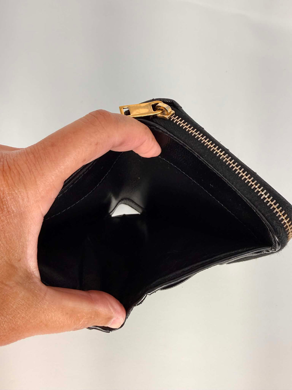 Saint Laurent Grain De Poudre Matelasse Chevron Monogram Compact Zip Around Wallet