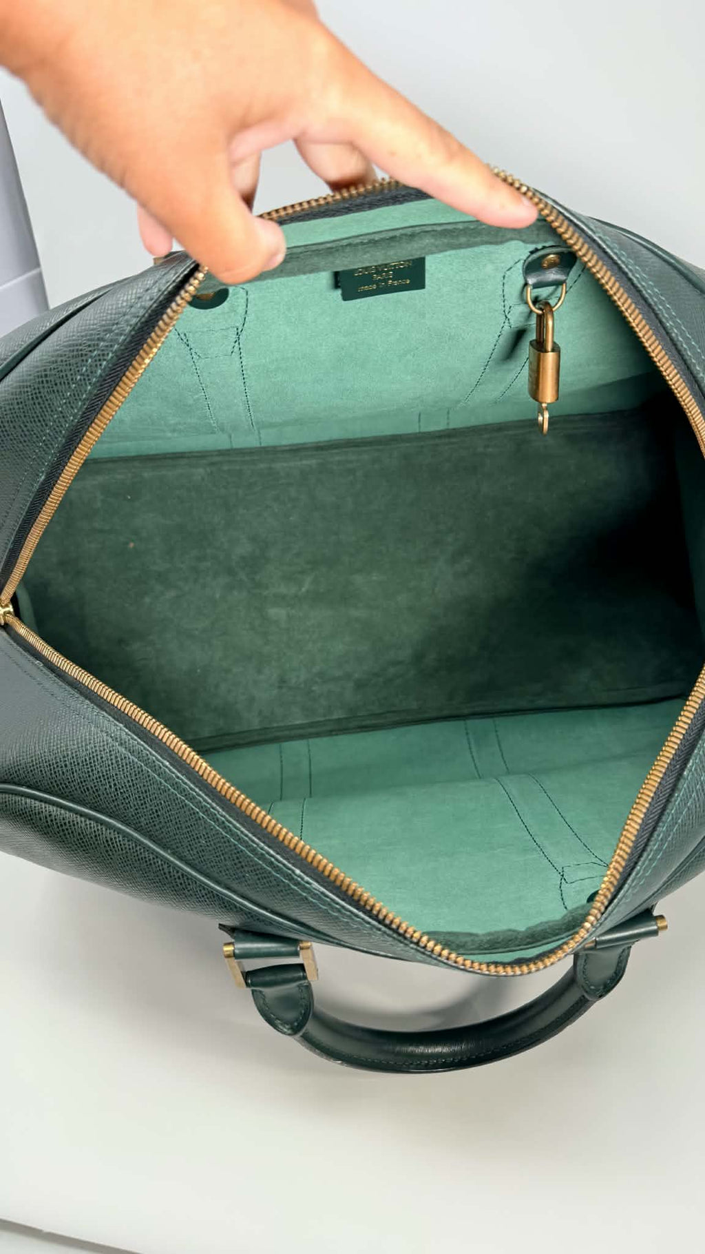 Louis Vuitton Vintage Kendall Taiga Leather Travel Bag