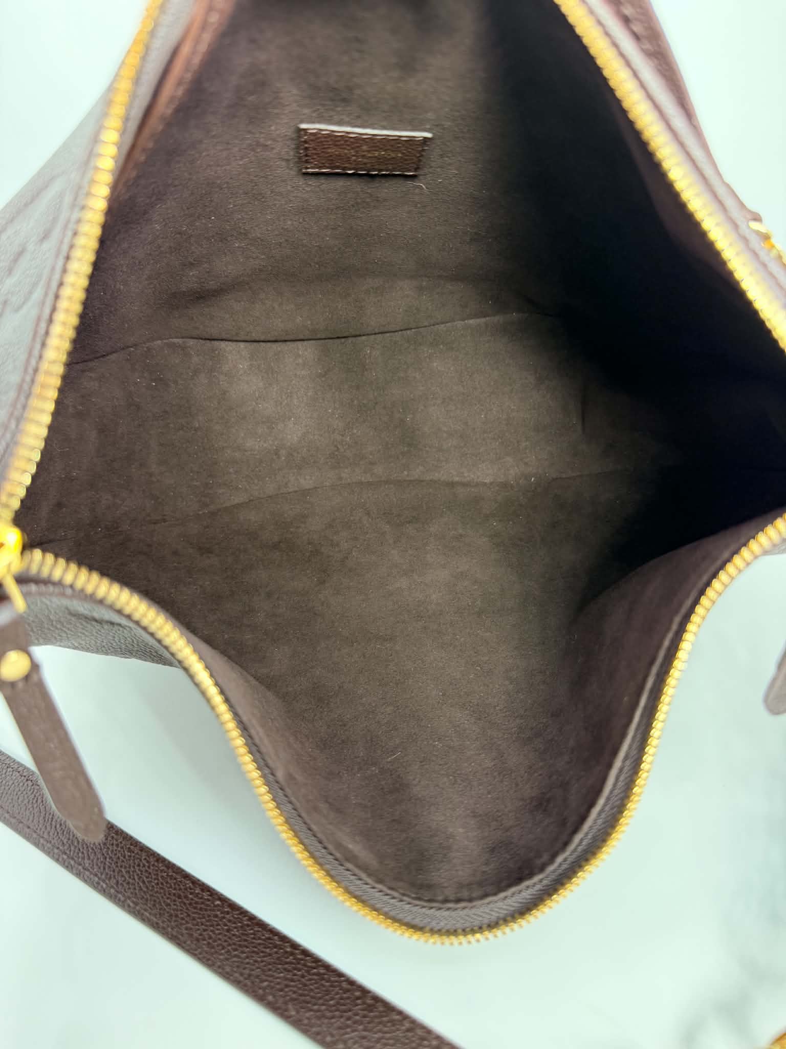Louis Vuitton GM Loop Hobo