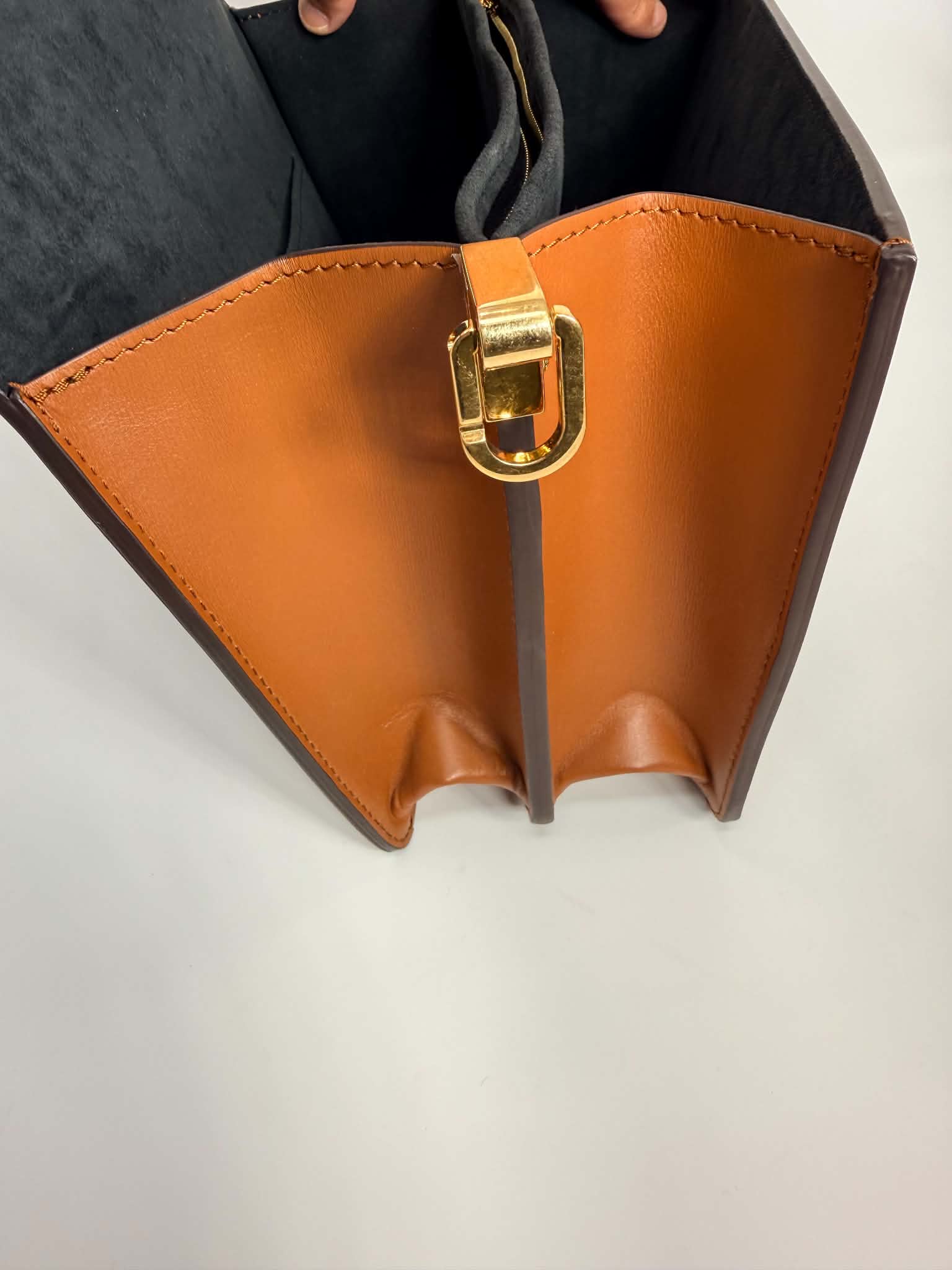 Louis Vuitton Dauphine MM