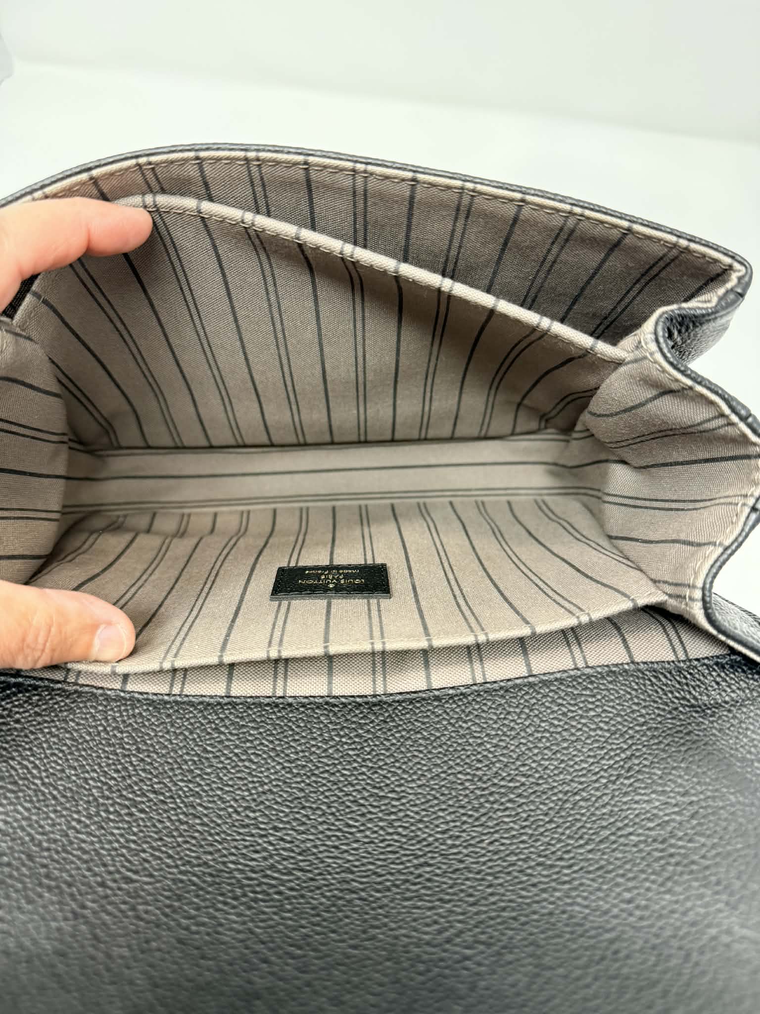 Louis Vuitton Metis Pochette Black Empriente Leather