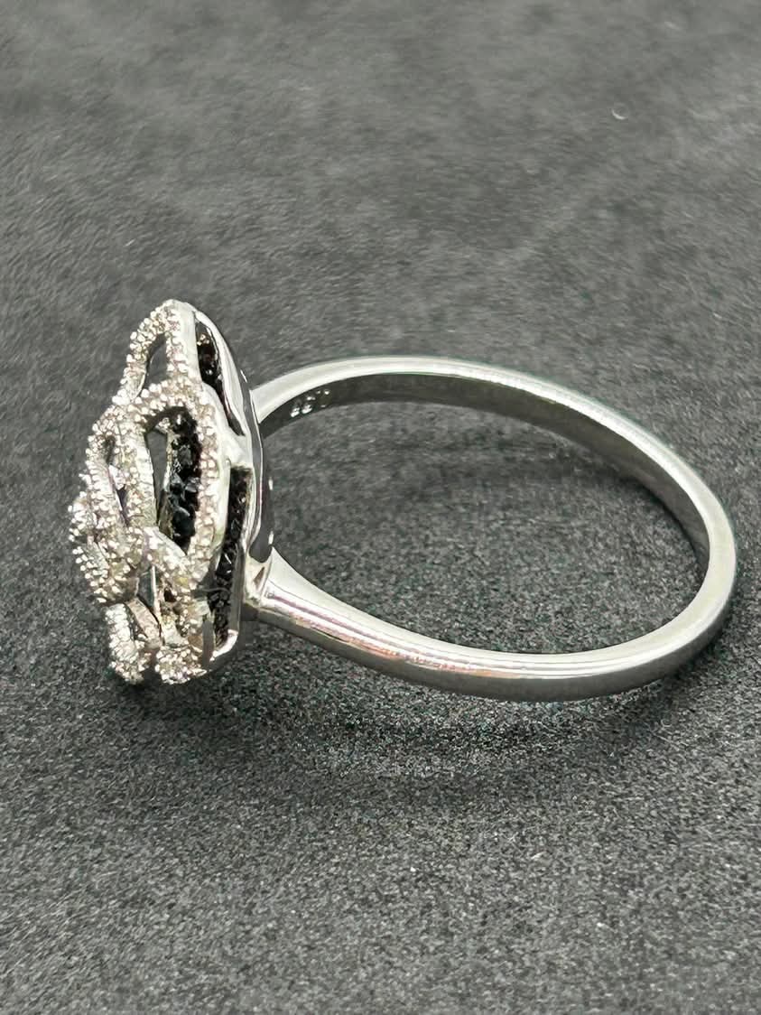 White Gold Rose Ring 18K Size 7