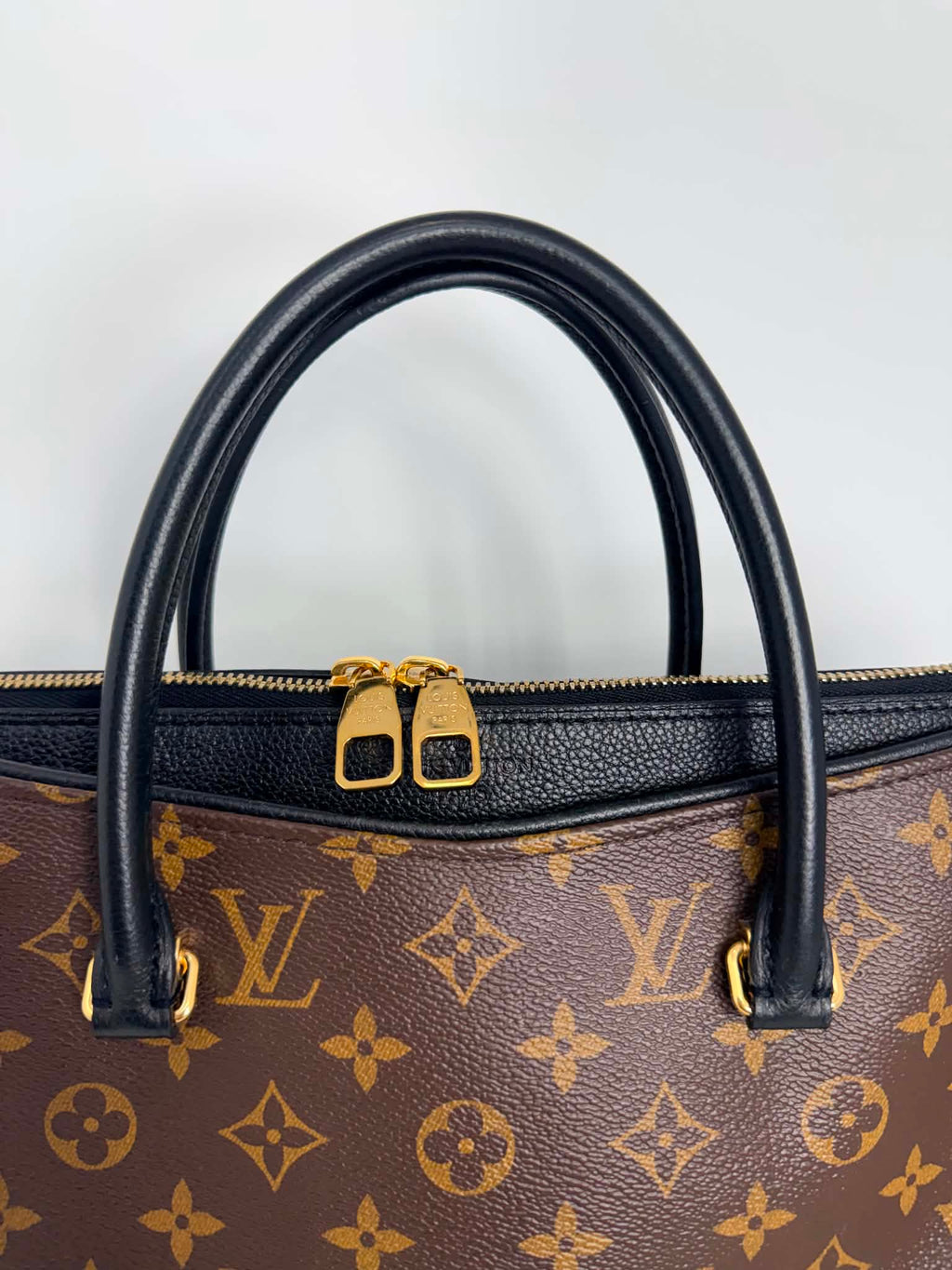 Louis Vuitton Pallas Noir MM
