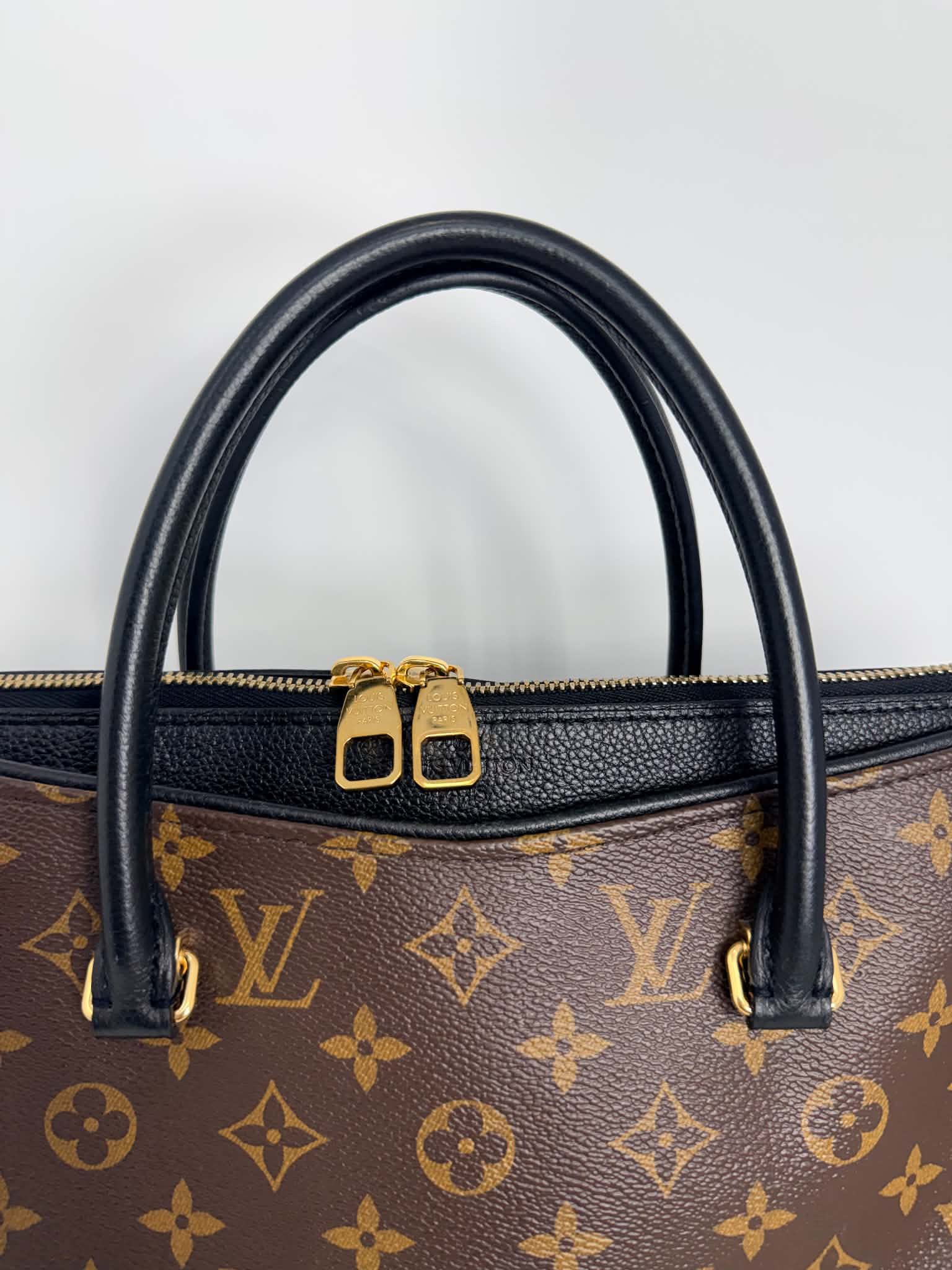 Louis Vuitton Pallas Noir MM