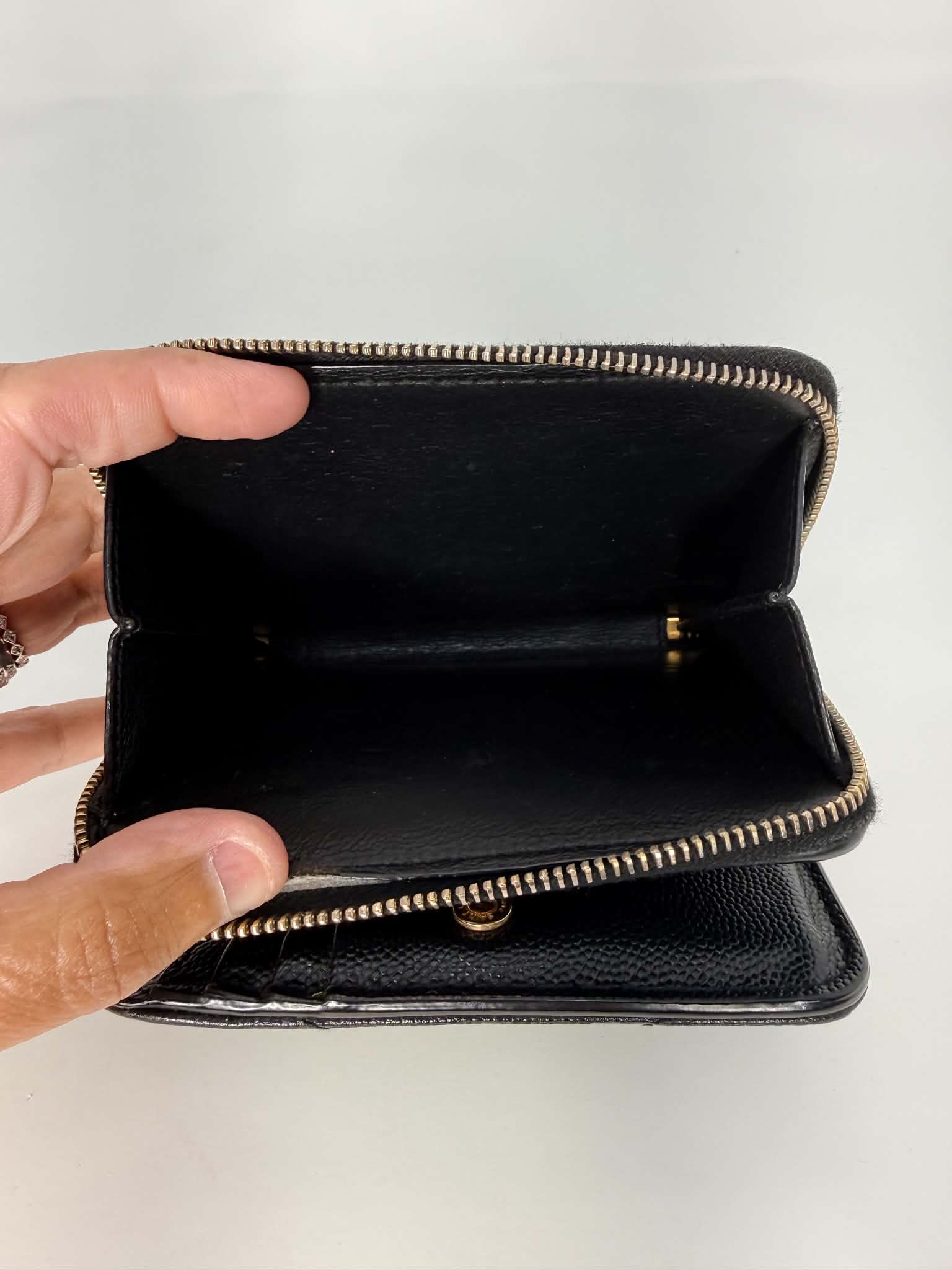 Saint Laurent Grain De Poudre Matelasse Chevron Monogram Compact Zip Around Wallet