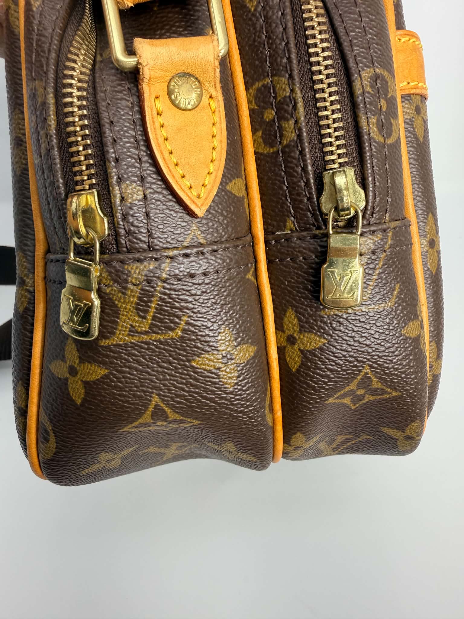 Louis Vuitton Reporter MM in Monogram