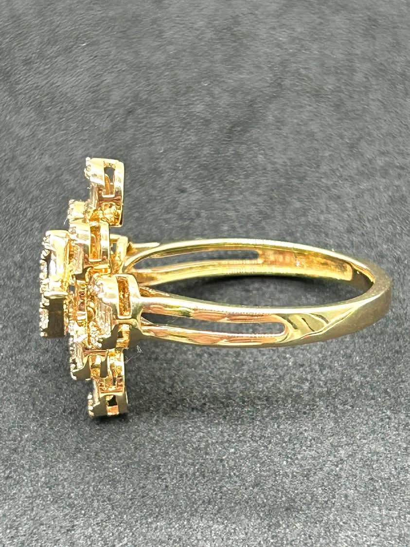 Baguette Cut Cluster Diamond and 18k Yellow Gold Ring