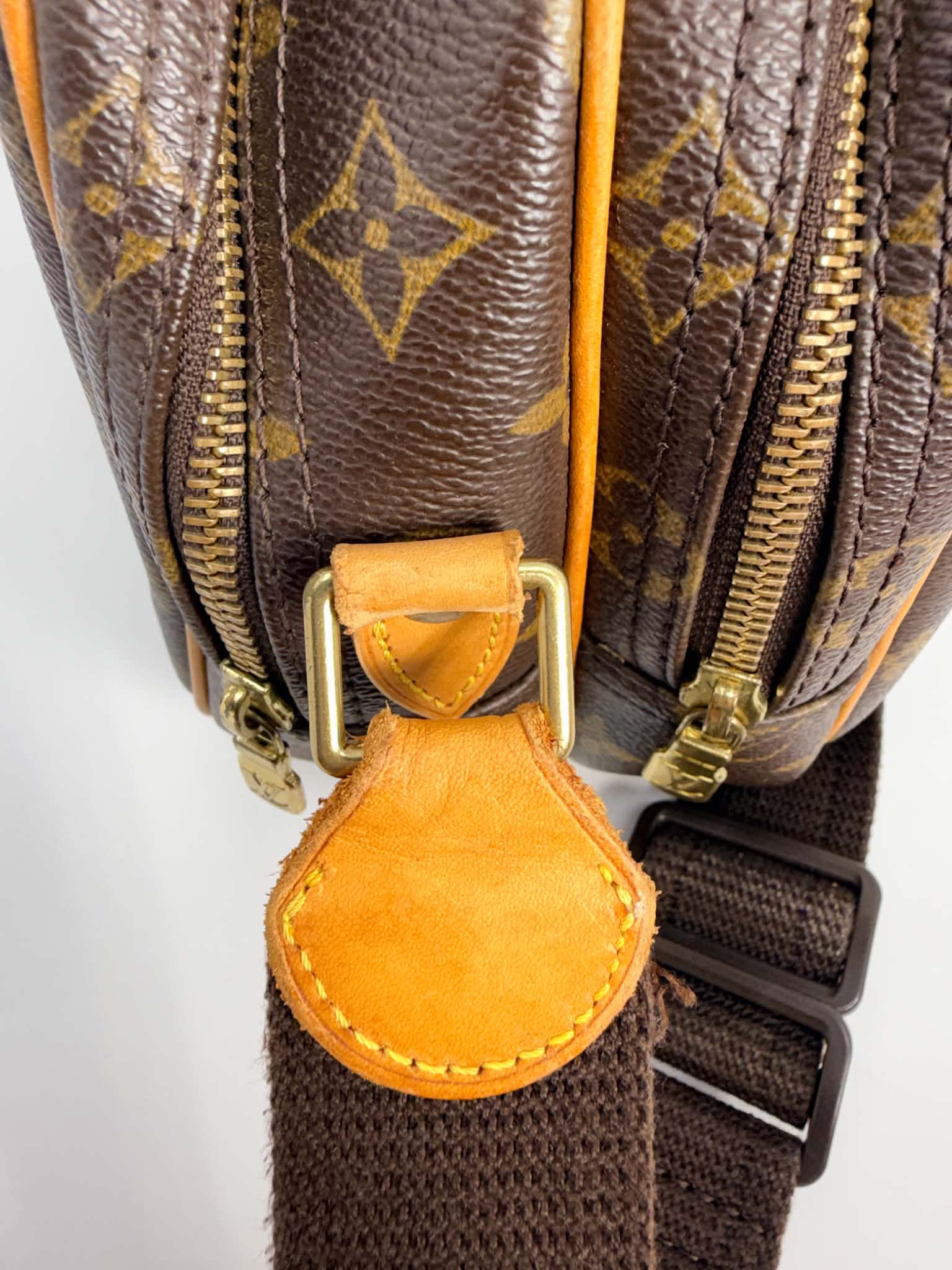 Louis Vuitton Reporter MM in Monogram