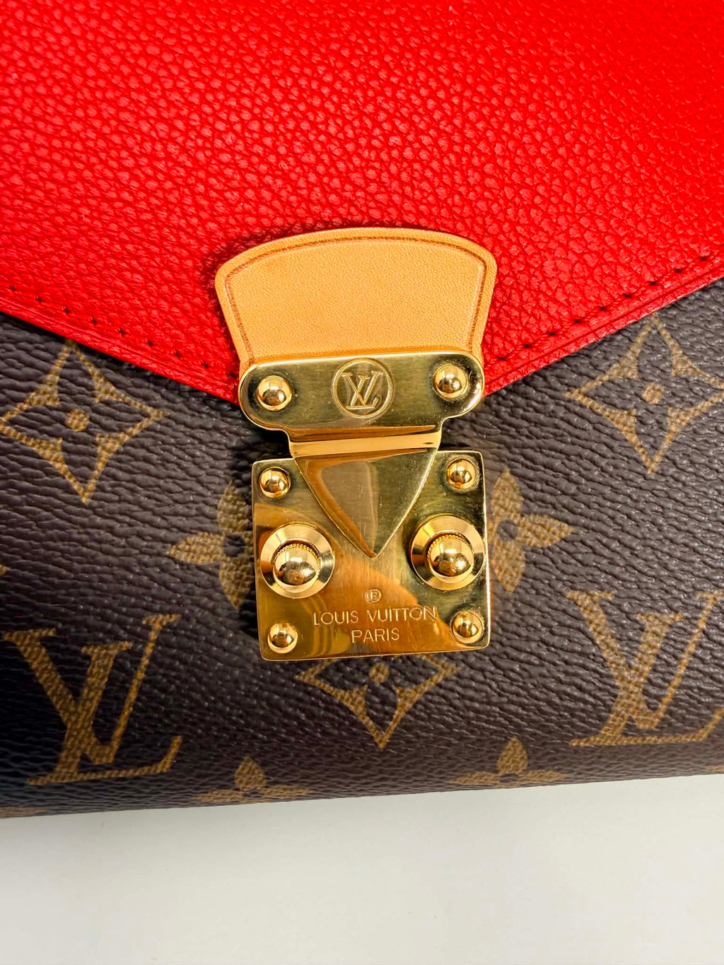 Louis Vuitton Pallas Chain Bag