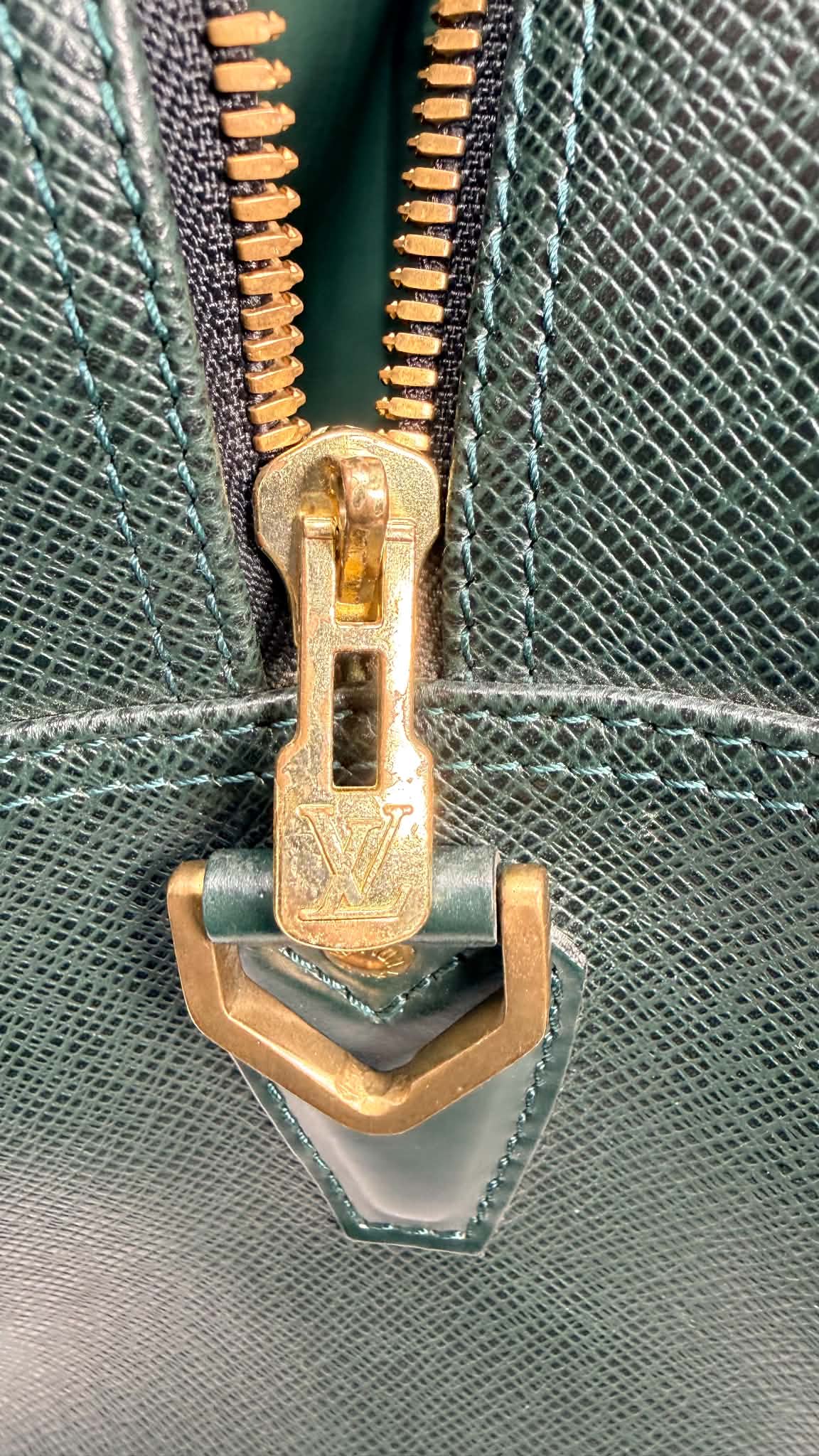 Louis Vuitton Vintage Kendall Taiga Leather Travel Bag