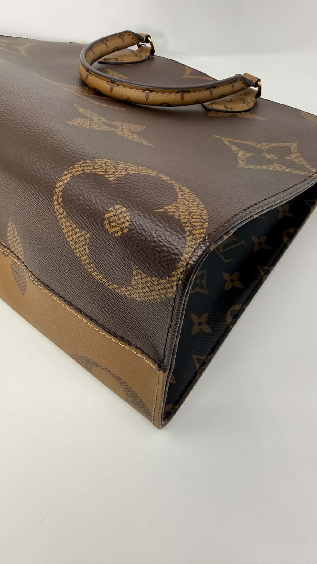 Louis Vuitton On The Go MM Reverse Monogram