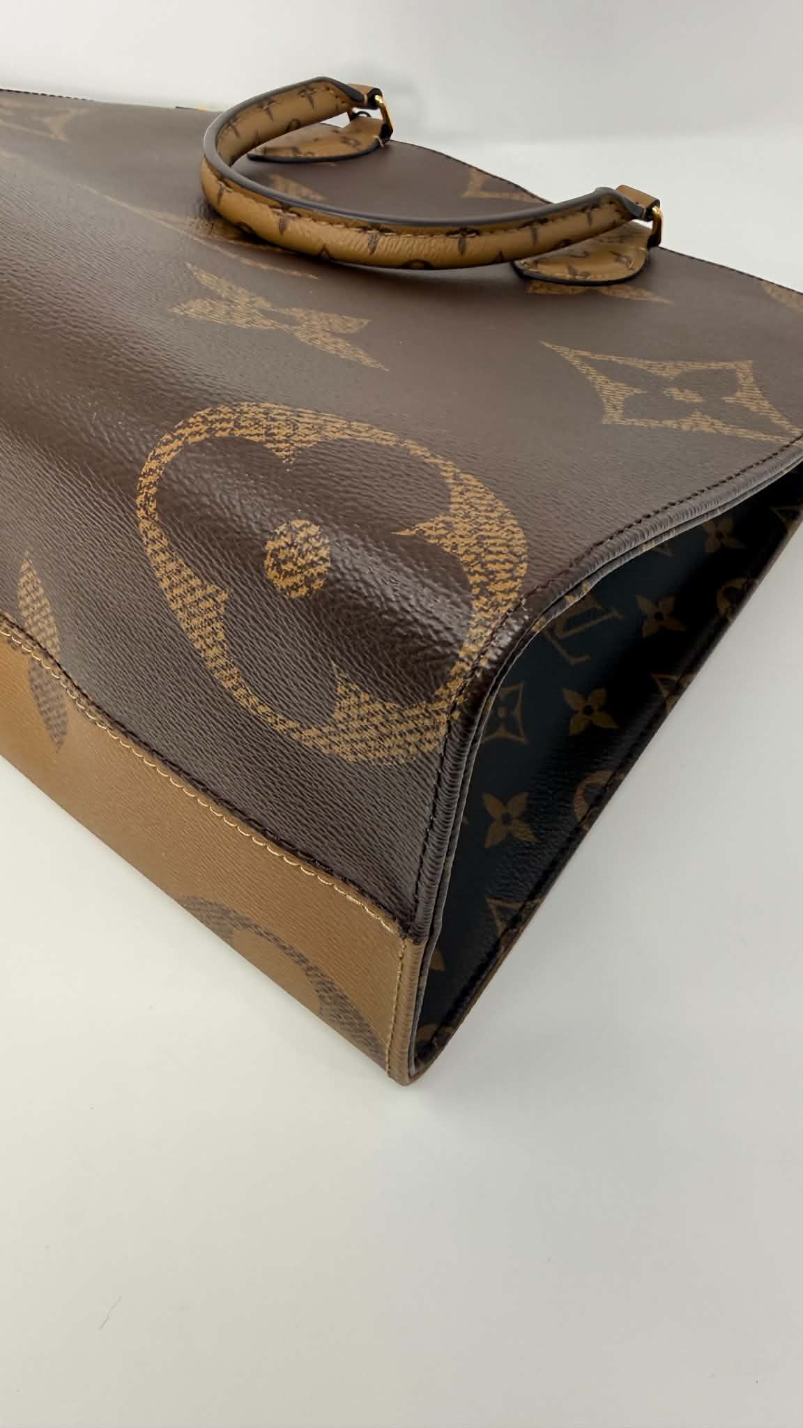 Louis Vuitton On The Go MM Reverse Monogram