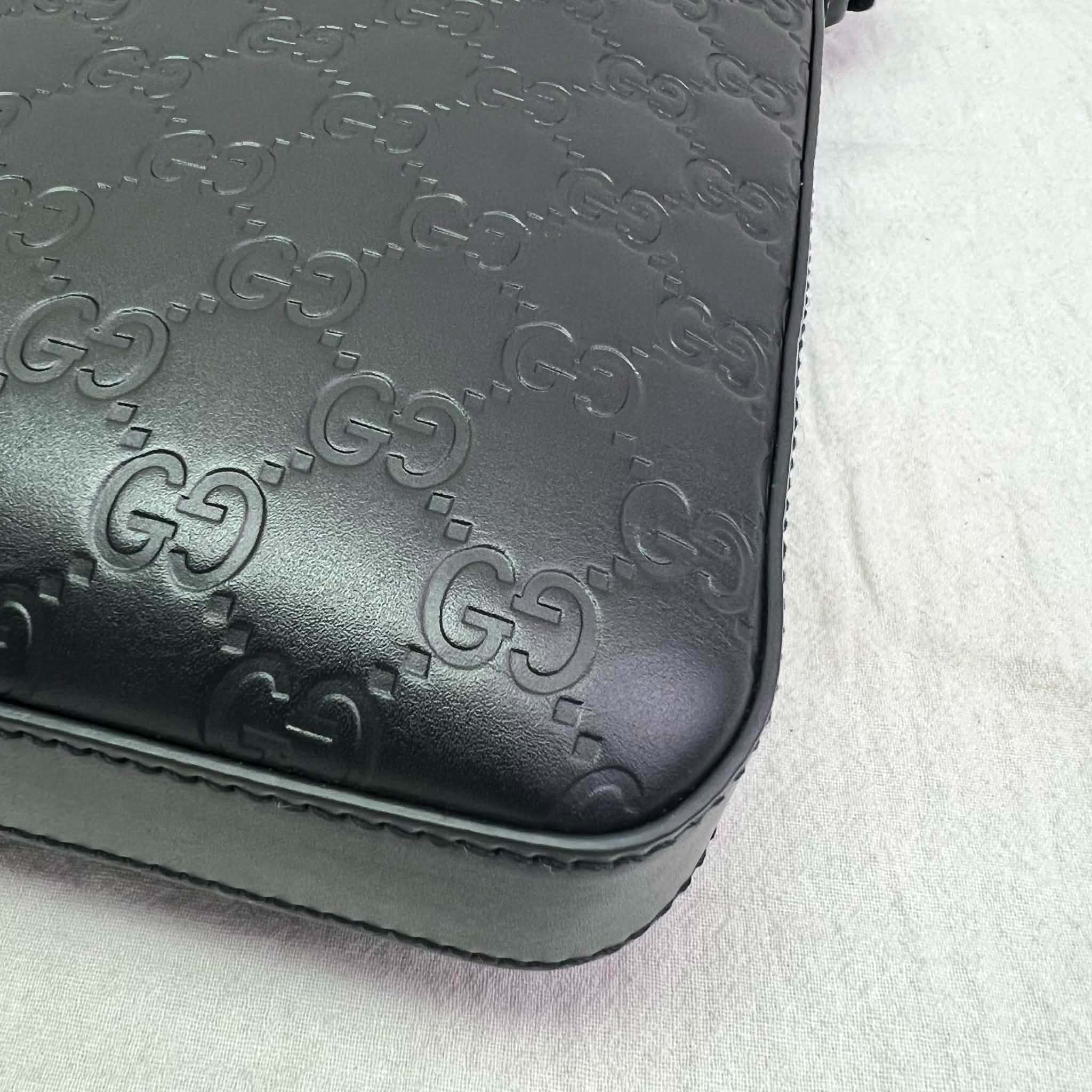 Gucci Guccissima Signature Medium Flat Messenger Bag Black