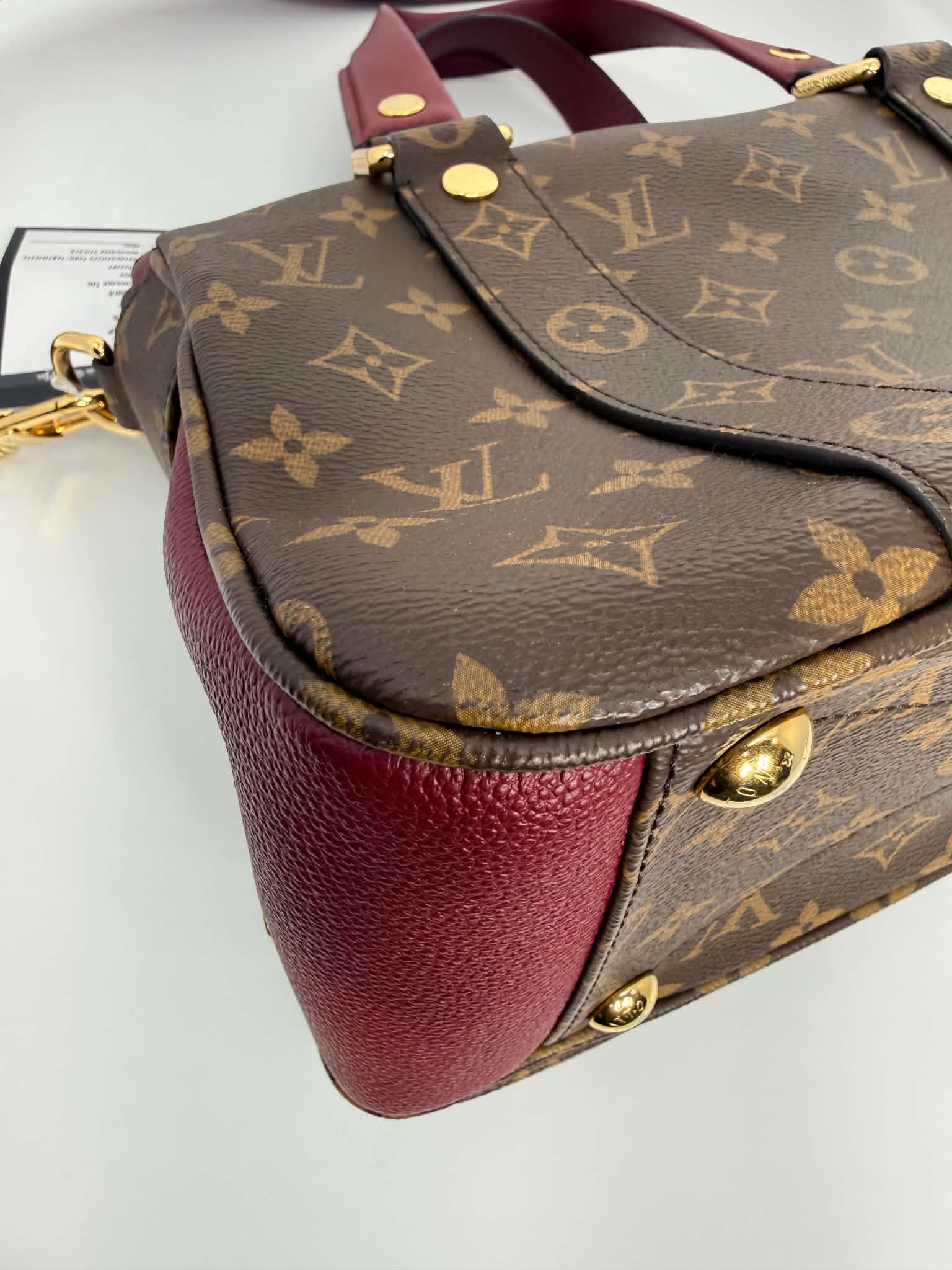 Louis Vuitton Monogram Manhattan NM Raisin