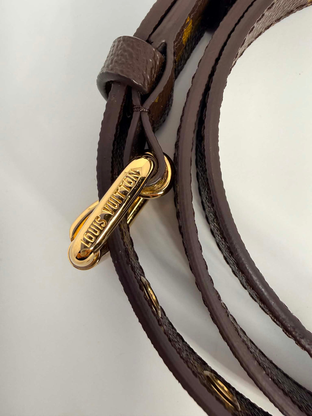 Louis Vuitton Monogram Pochette Metis