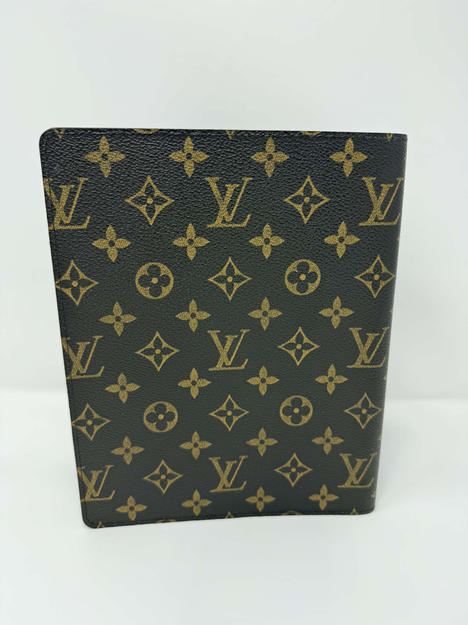 Louis Vuitton  MonogramDesk Agenda Cover MM