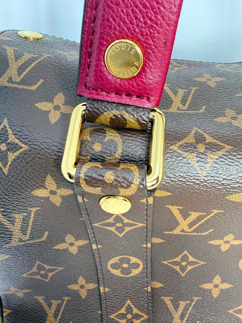 Louis Vuitton Monogram Manhattan NM Raisin