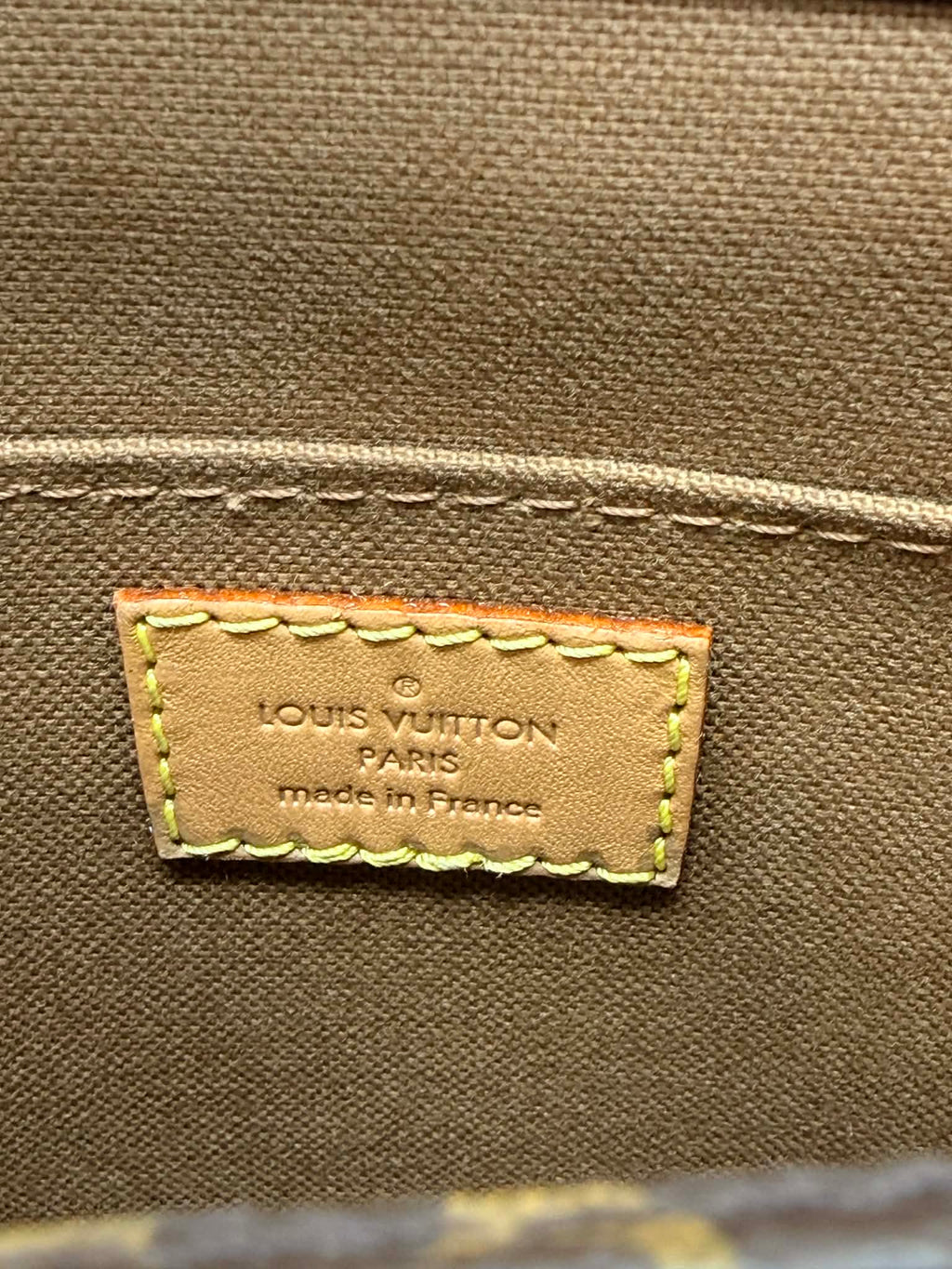 Louis Vuitton Petit Sac Plat Monogram
