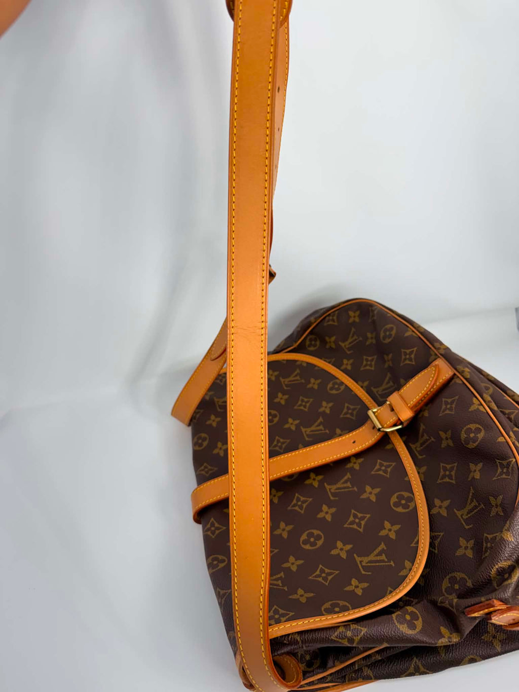 Louis Vuitton Saumar 30 in Monogram