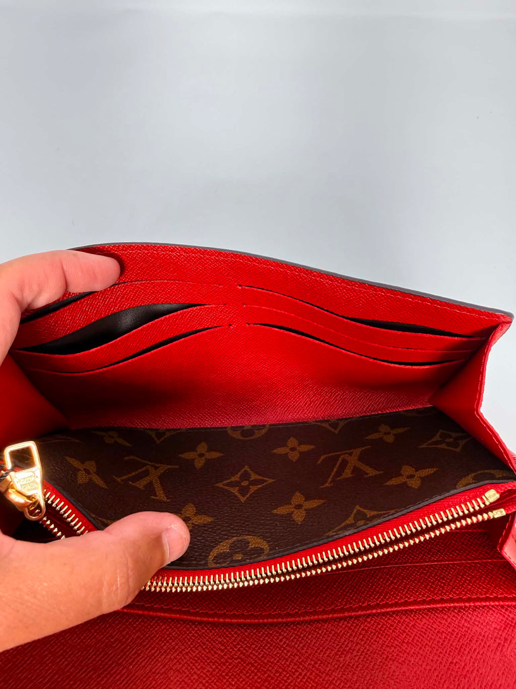 Louis Vuitton Monogram Sarah Retiro Wallet Cherry