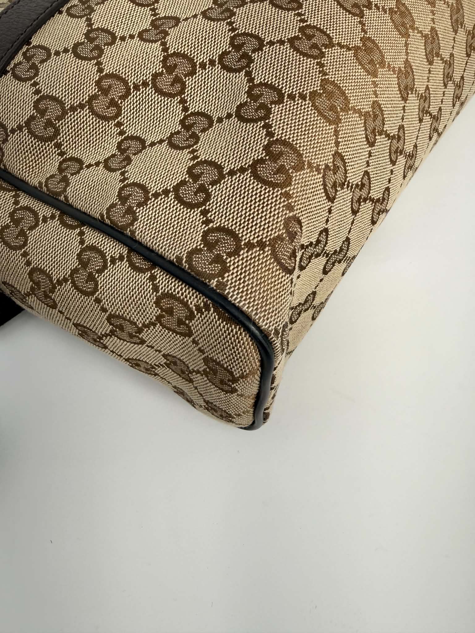 Gucci Messenger Bag